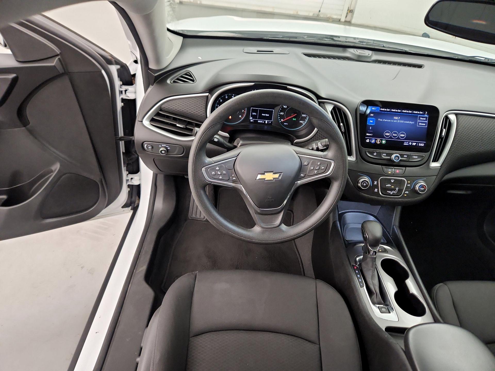 Thumbnail: 2023 Chevrolet Malibu - 10