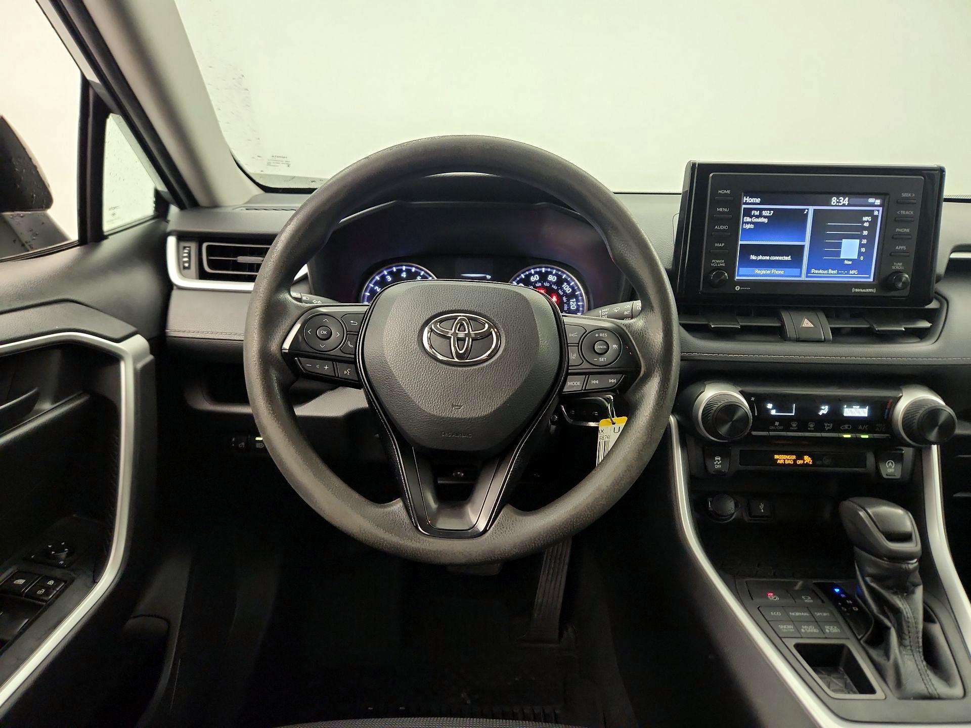 Thumbnail: 2021 Toyota RAV4 - 10