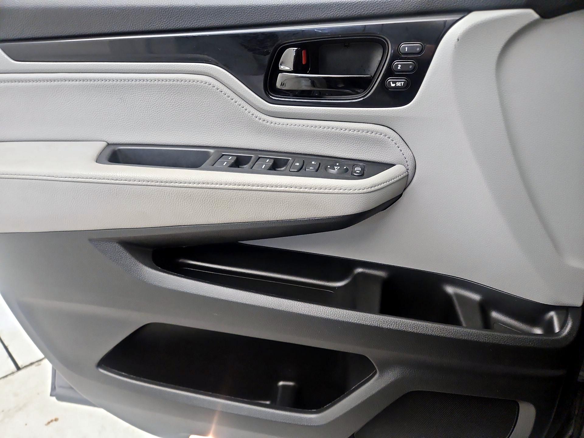 Thumbnail: 2022 Honda Odyssey - 12