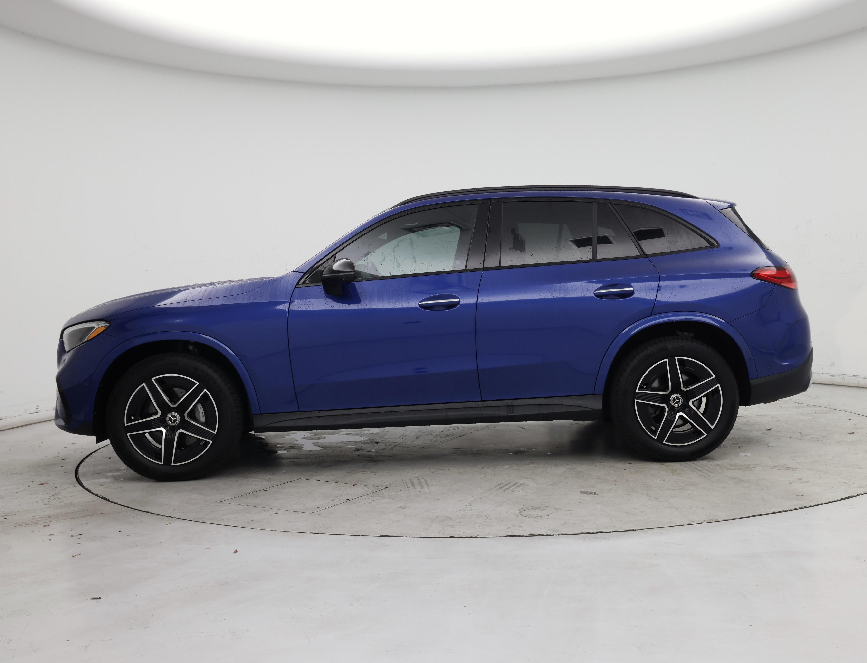 Thumbnail: 2023 Mercedes-Benz GLC - 3