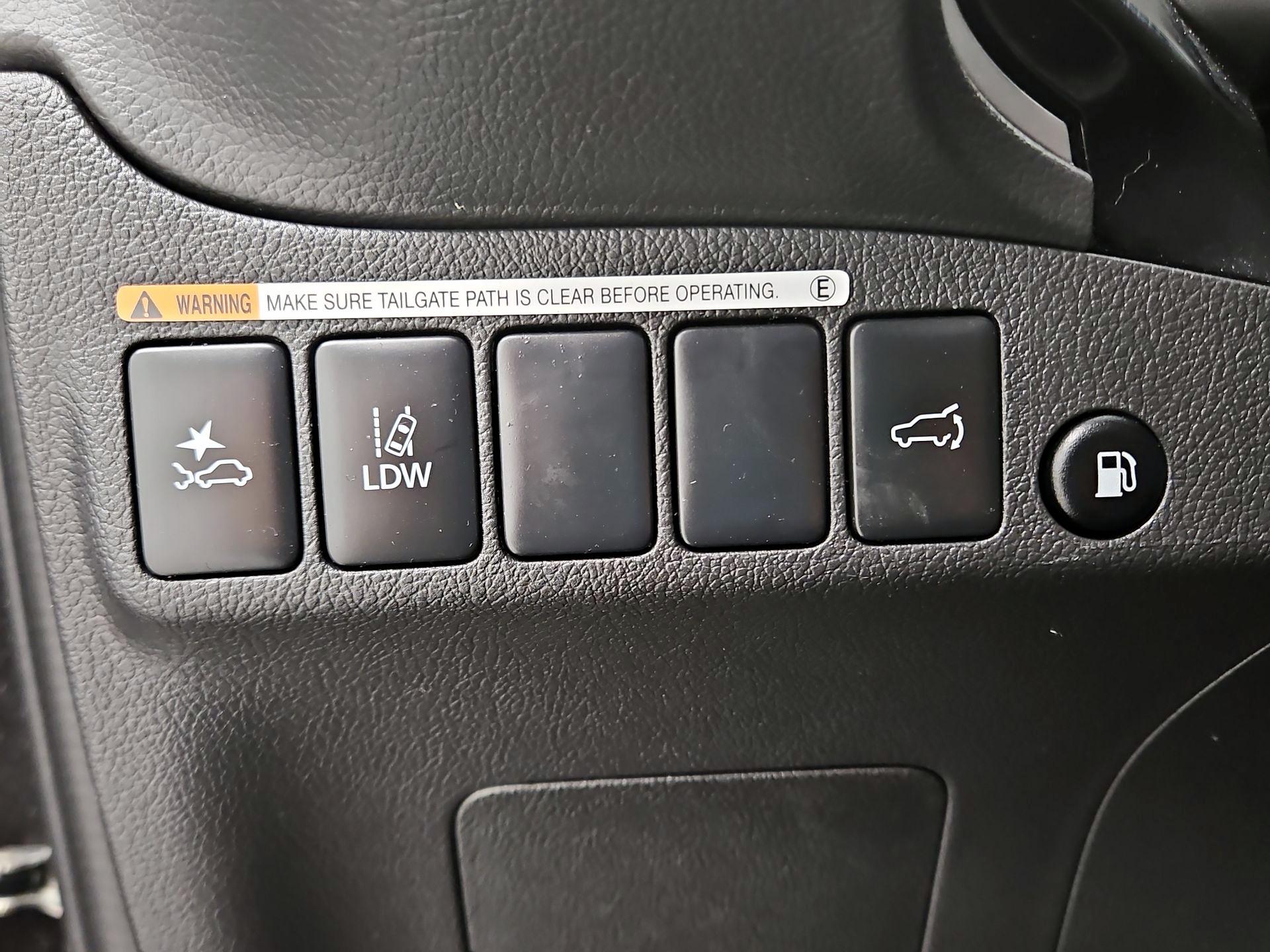 Thumbnail: 2021 Mitsubishi Outlander - 13