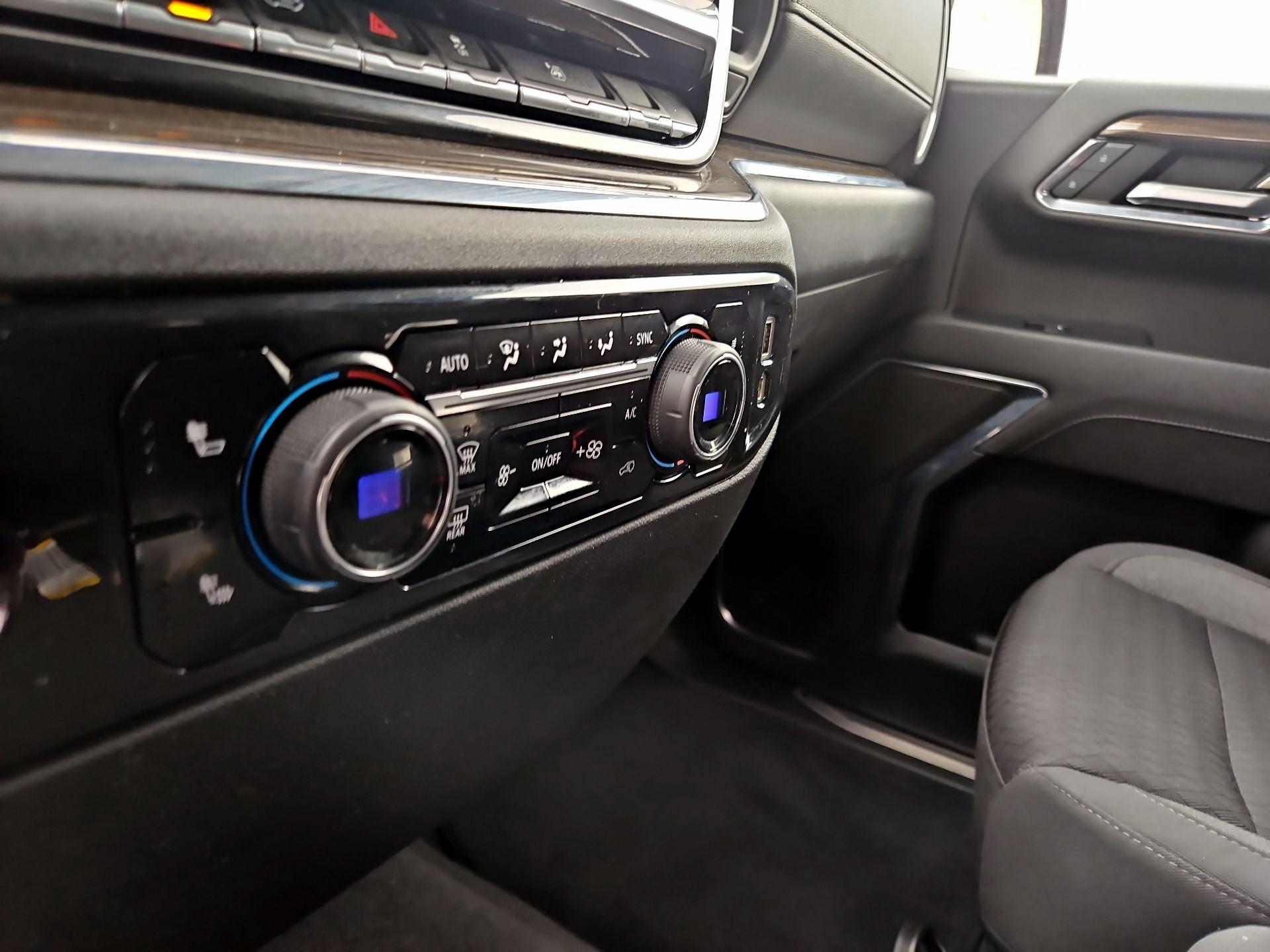 Thumbnail: 2023 Chevrolet Silverado 1500 - 16