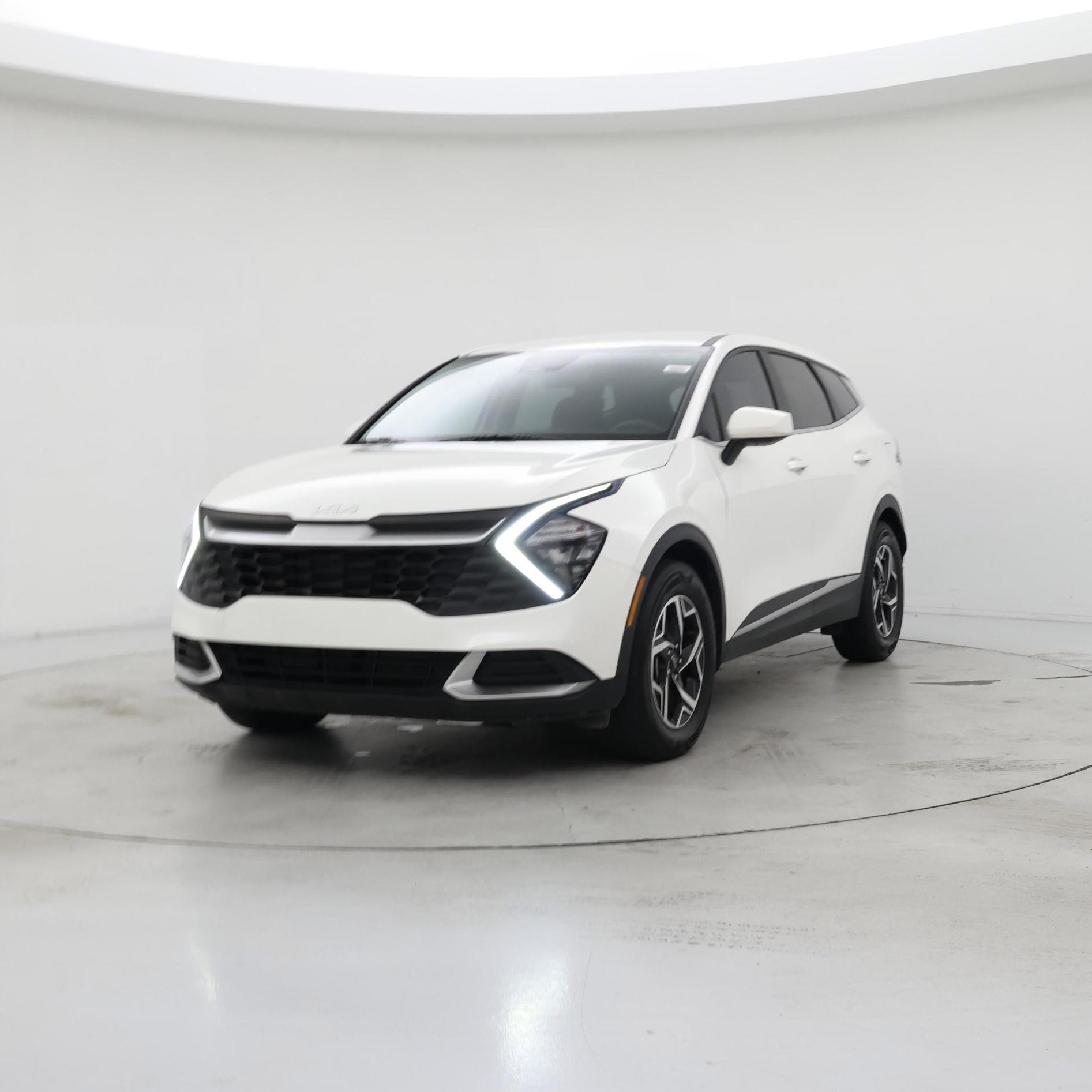Thumbnail: 2023 Kia Sportage - 4