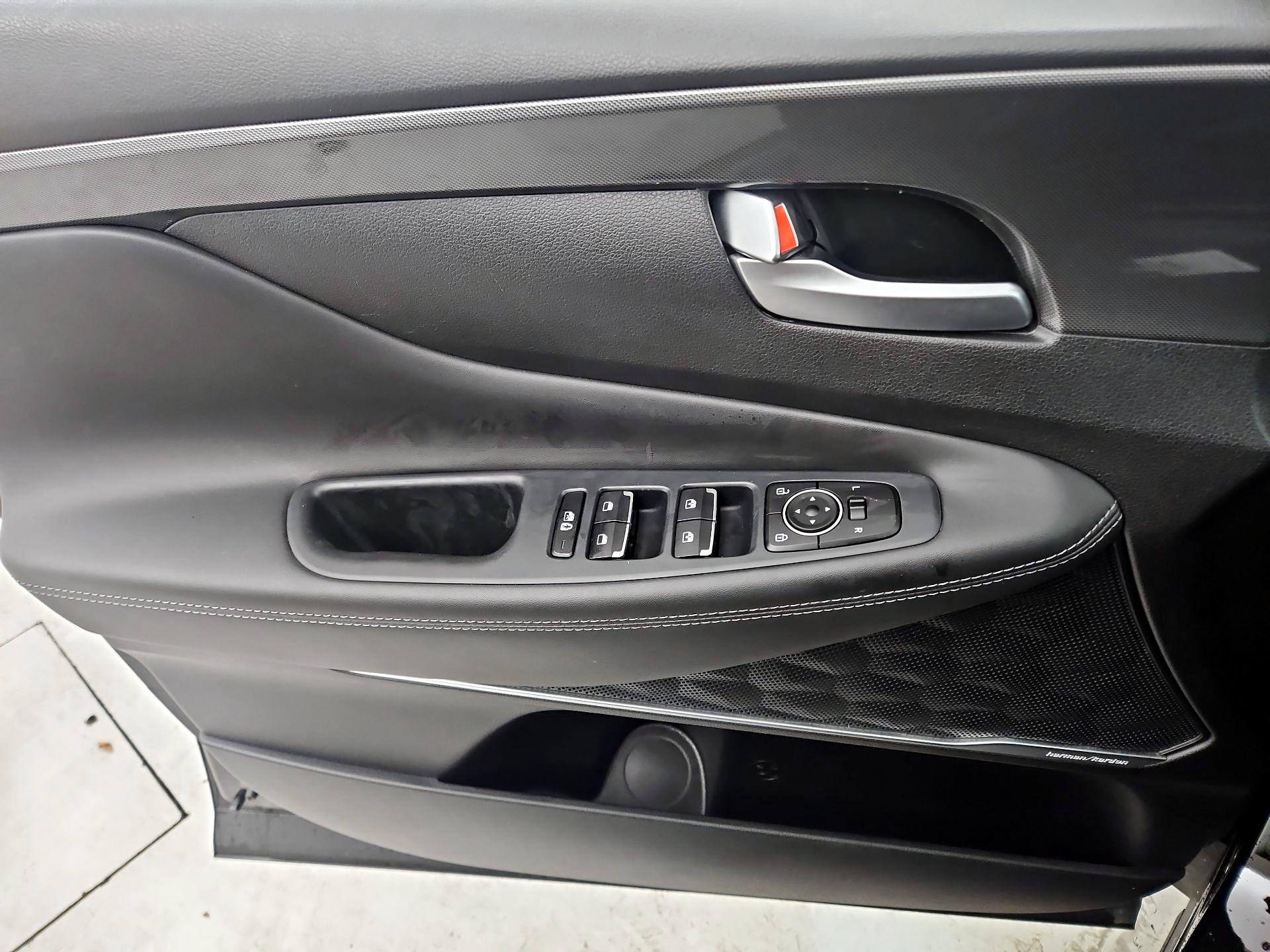 Thumbnail: 2022 Hyundai Santa Fe - 12