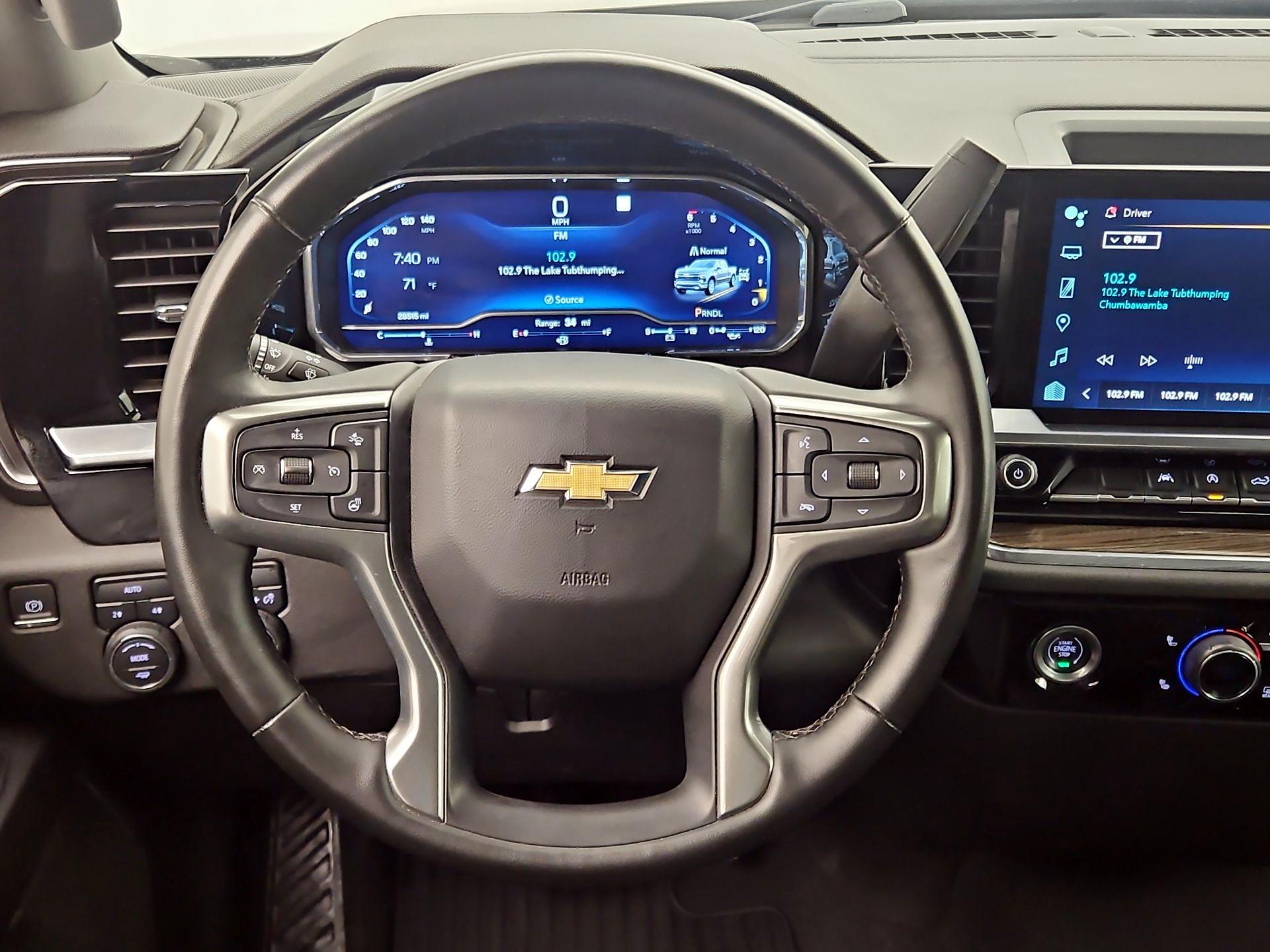 Thumbnail: 2023 Chevrolet Silverado 1500 - 10