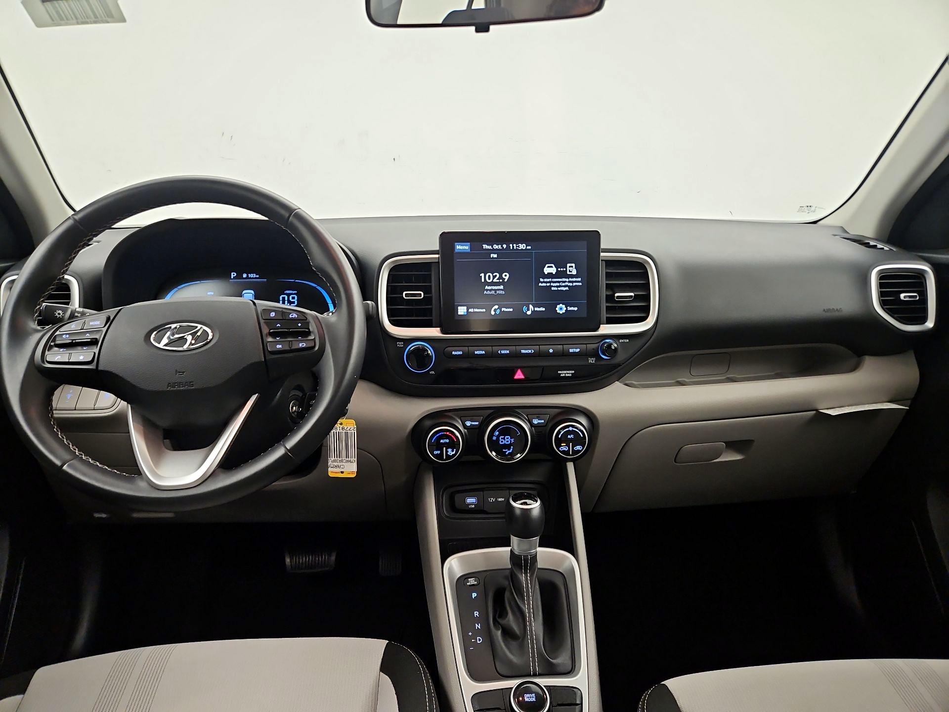 Thumbnail: 2023 Hyundai Venue - 9