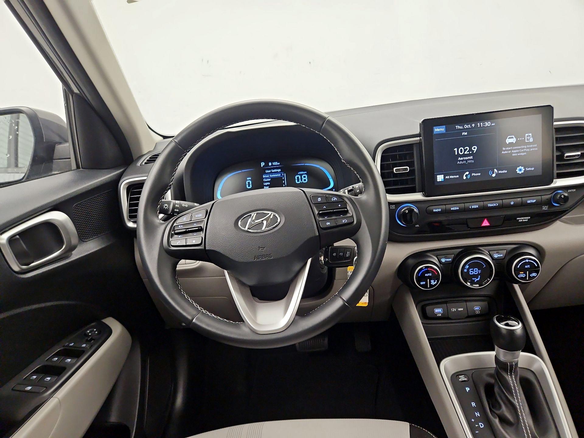 Thumbnail: 2023 Hyundai Venue - 10