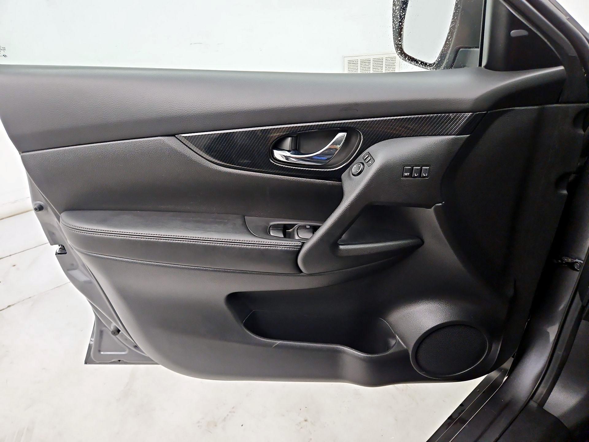 Thumbnail: 2020 Nissan Rogue - 12