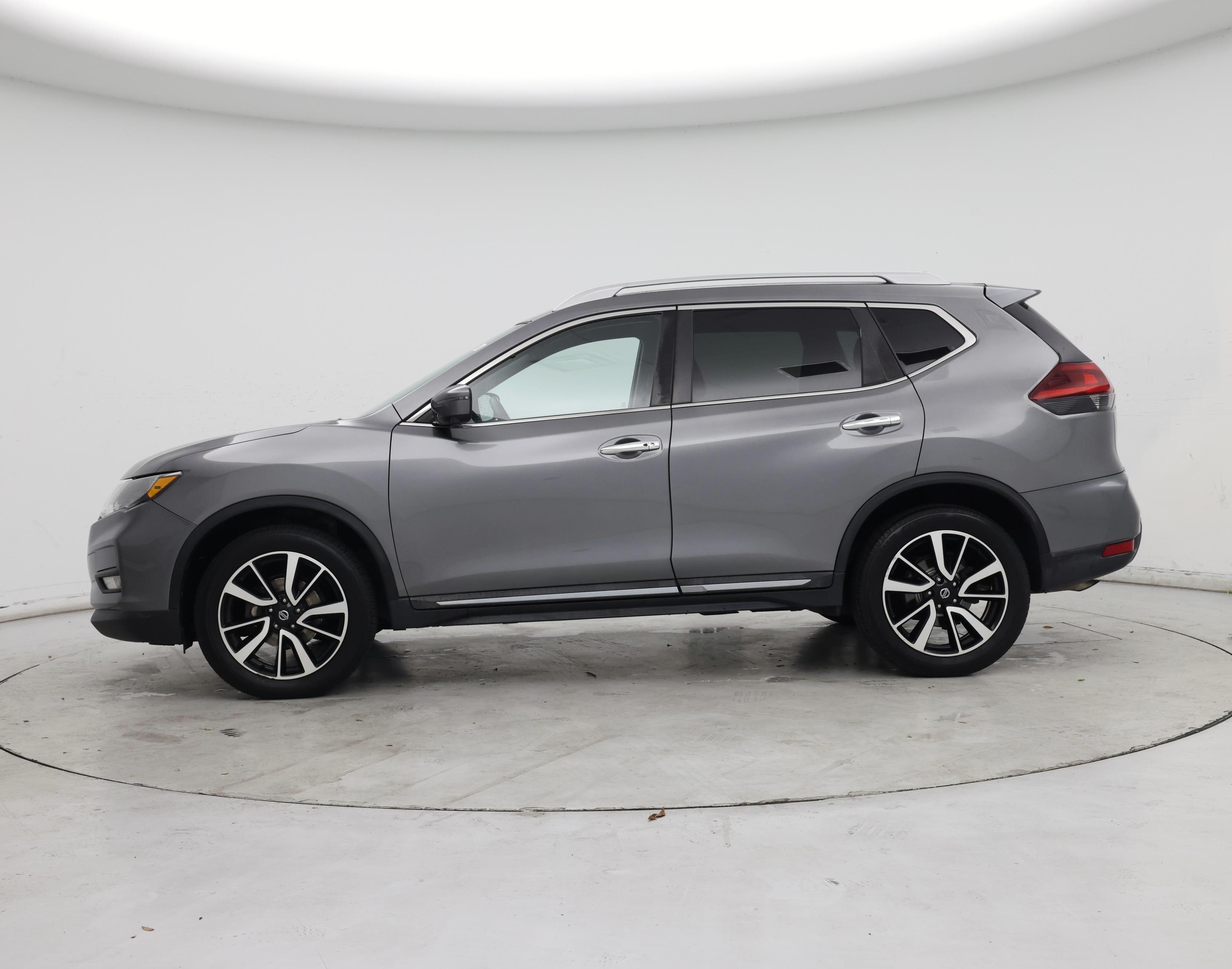 Thumbnail: 2020 Nissan Rogue - 3