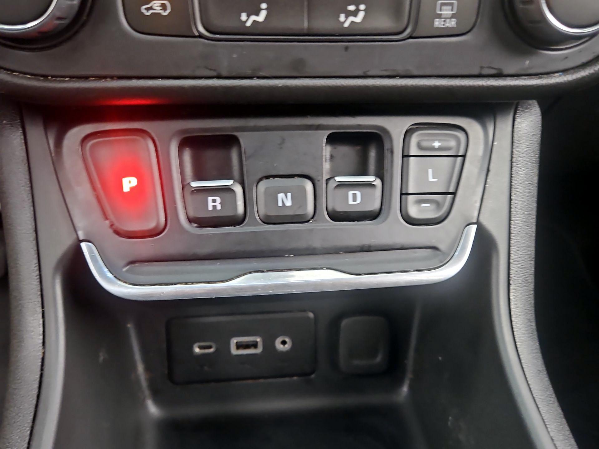 Thumbnail: 2021 GMC Terrain - 17