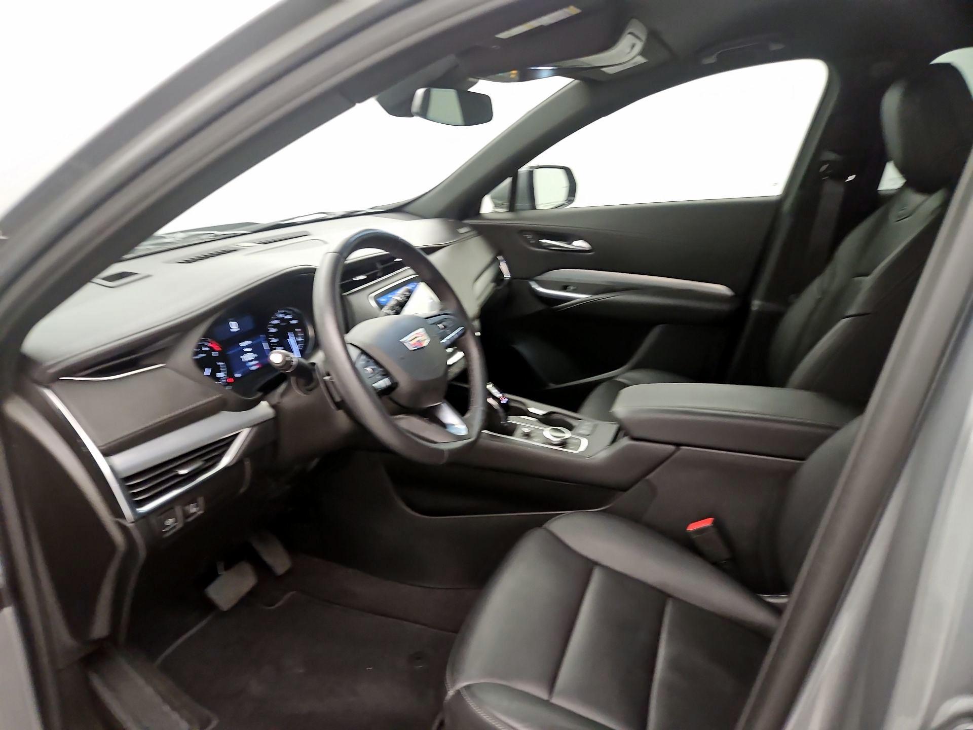 Thumbnail: 2023 Cadillac XT4 - 11