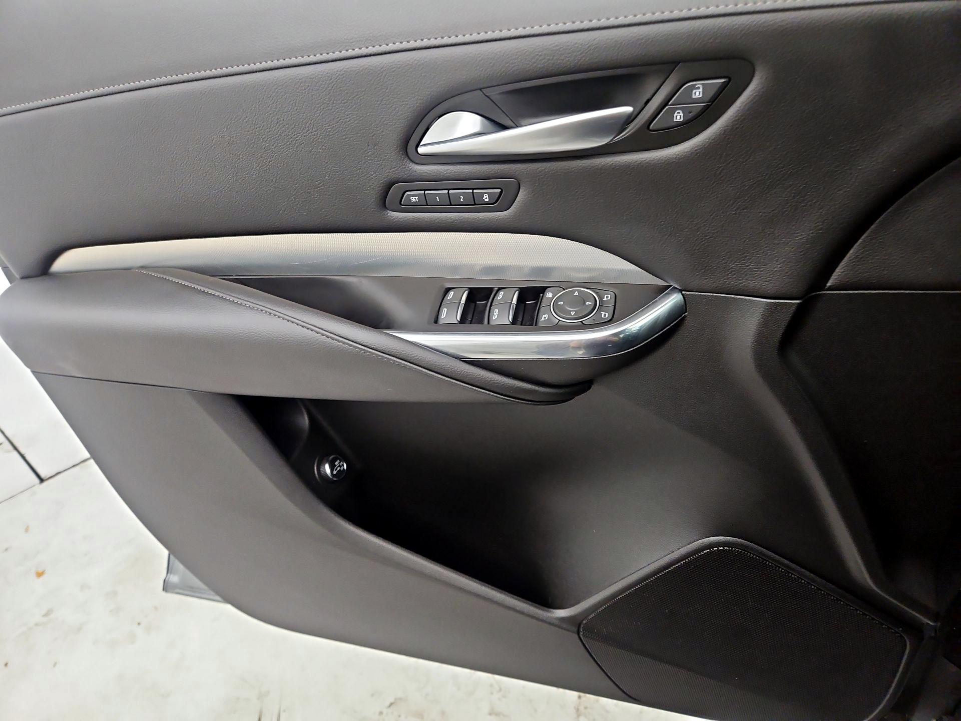 Thumbnail: 2023 Cadillac XT4 - 12