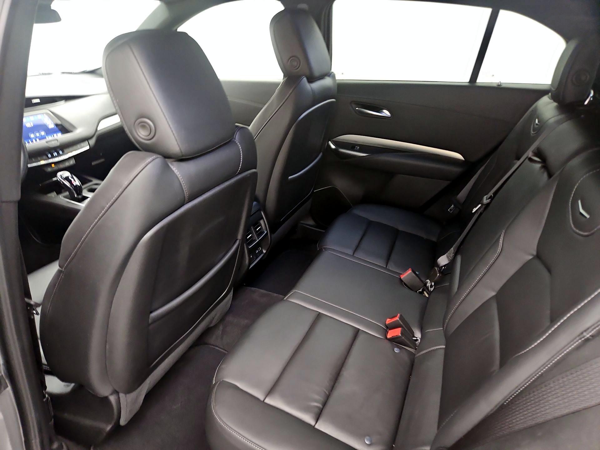 Thumbnail: 2023 Cadillac XT4 - 19