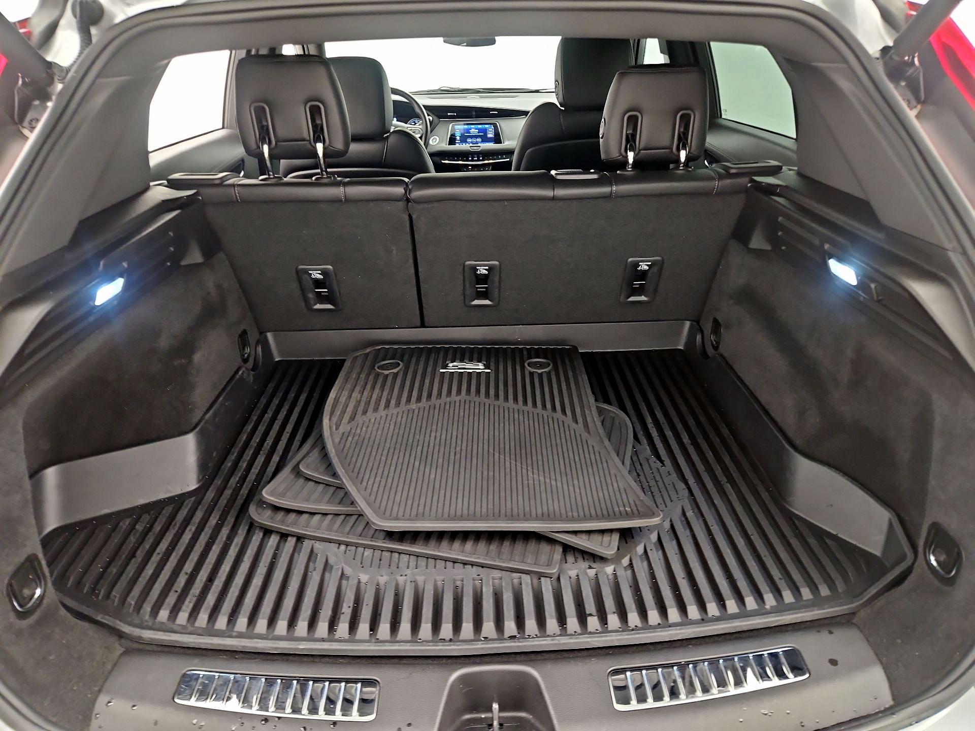 Thumbnail: 2023 Cadillac XT4 - 20
