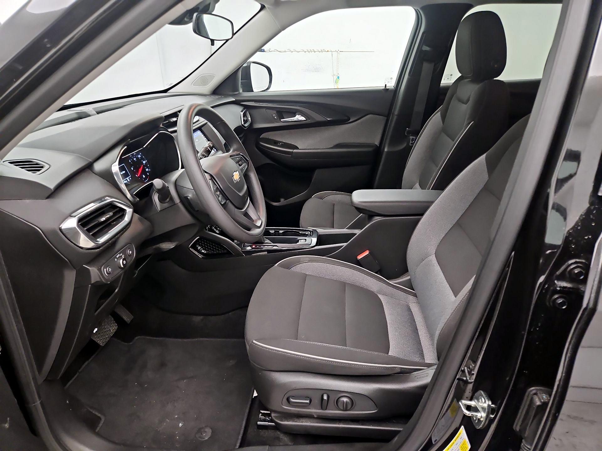 Thumbnail: 2023 Chevrolet TrailBlazer - 11