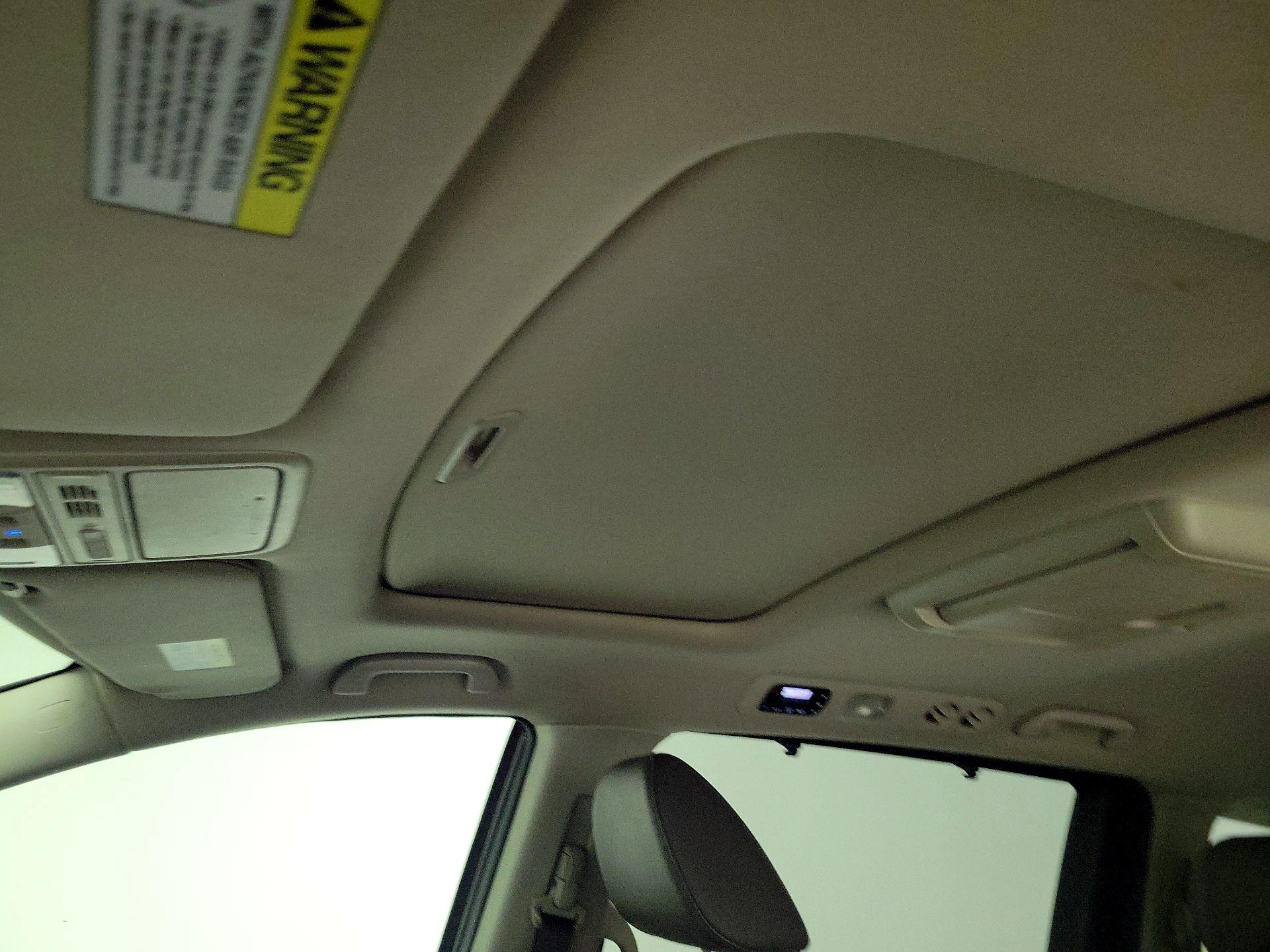 Thumbnail: 2016 Honda Odyssey - 19