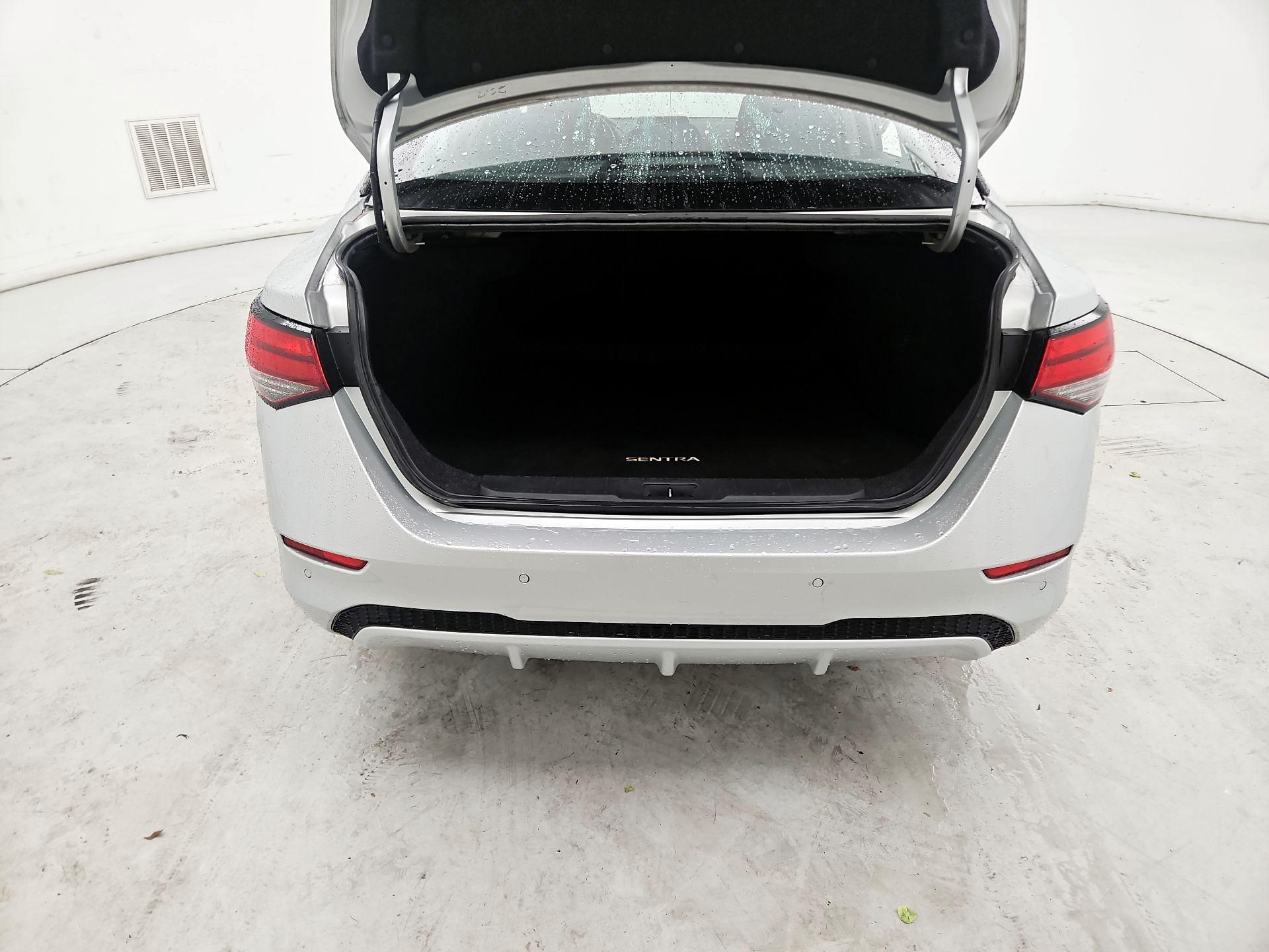 Thumbnail: 2021 Nissan Sentra - 20