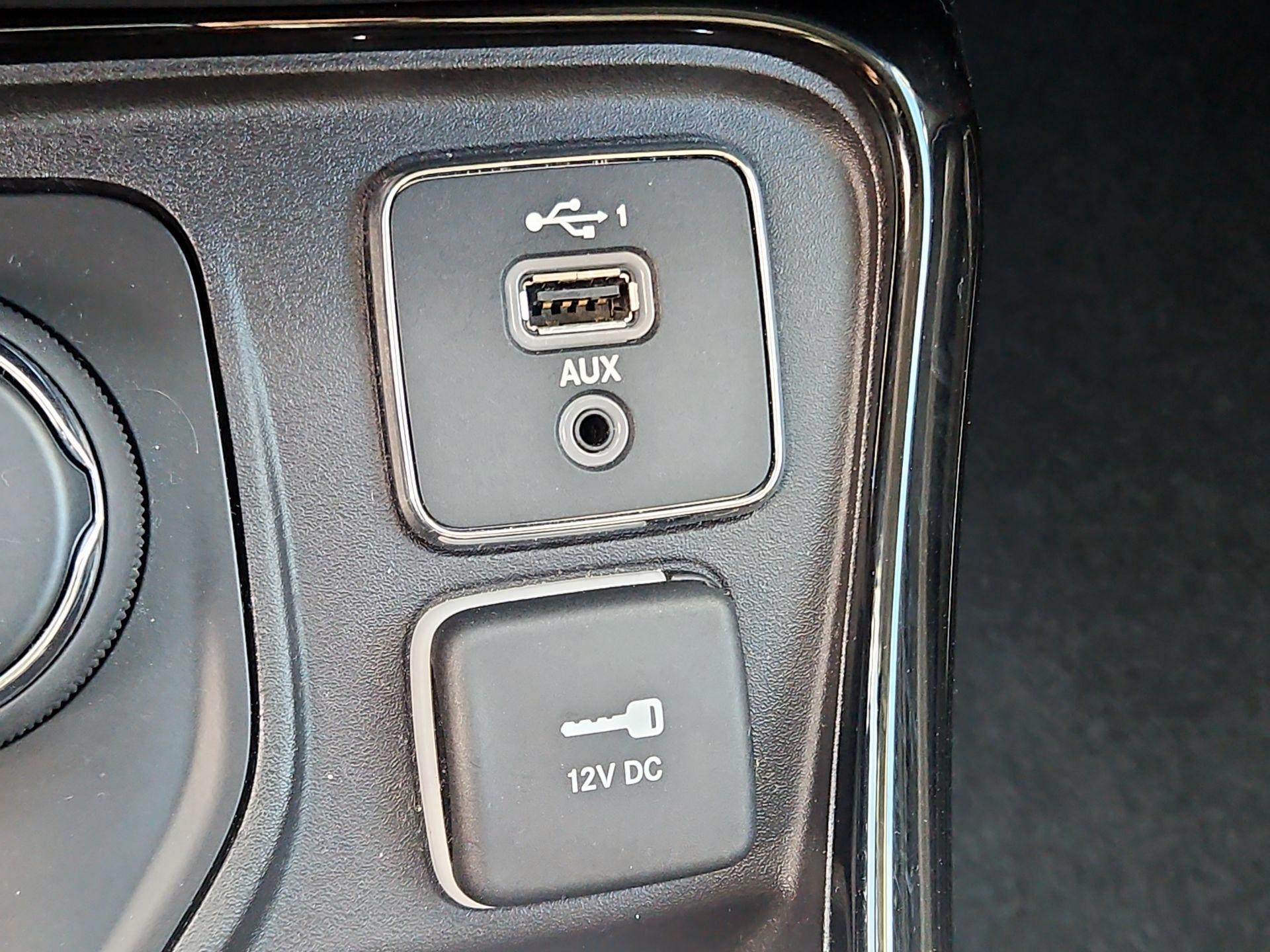 Thumbnail: 2020 Jeep Compass - 18