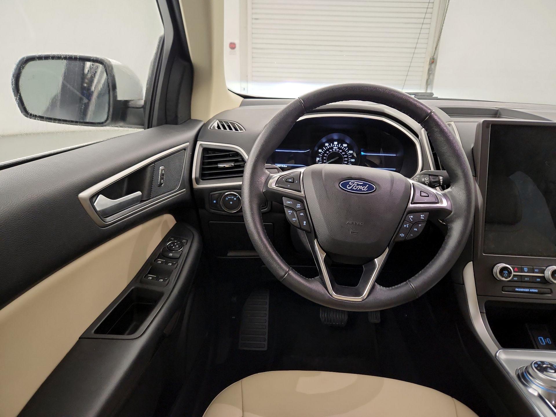 Thumbnail: 2021 Ford Edge - 10