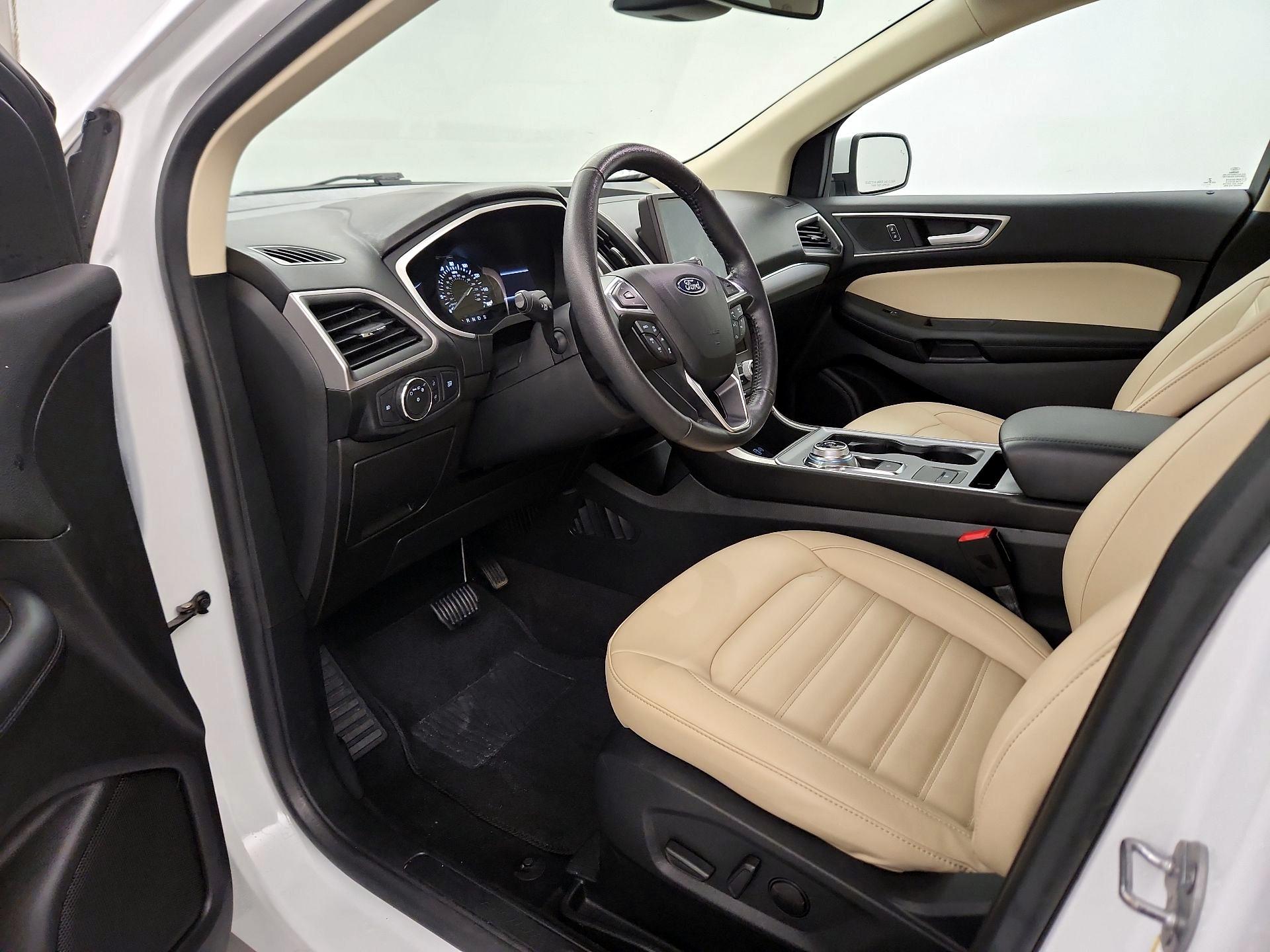 Thumbnail: 2021 Ford Edge - 11