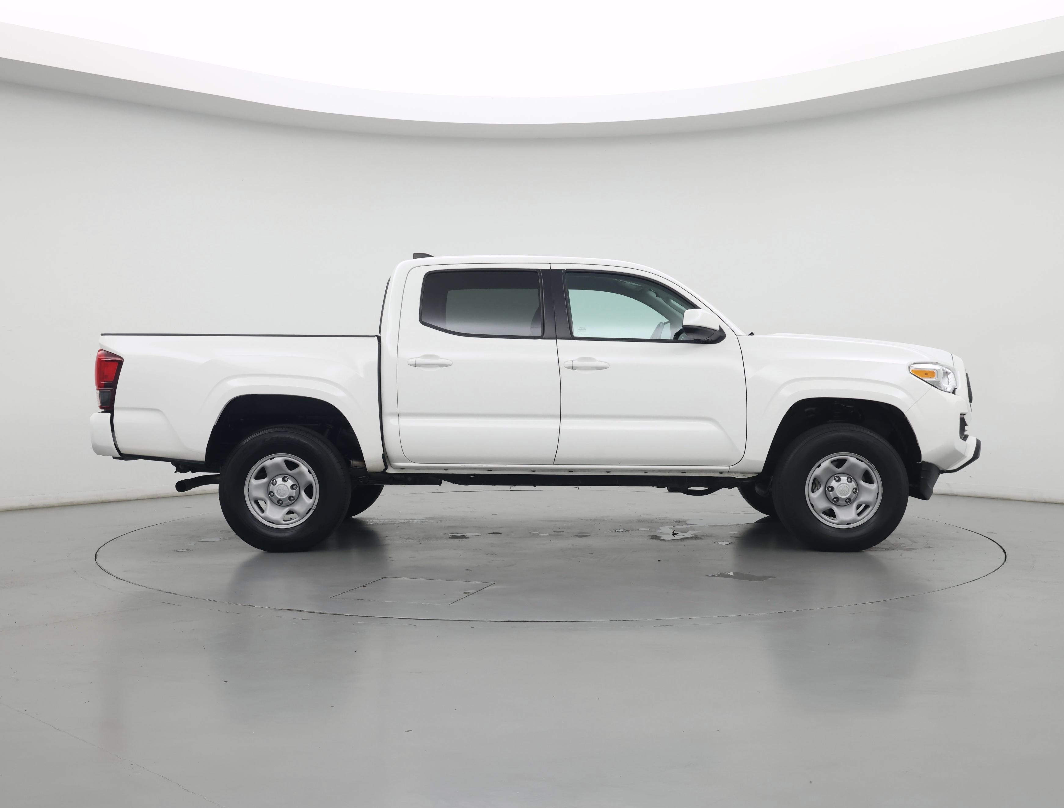 Thumbnail: 2022 Toyota Tacoma - 7