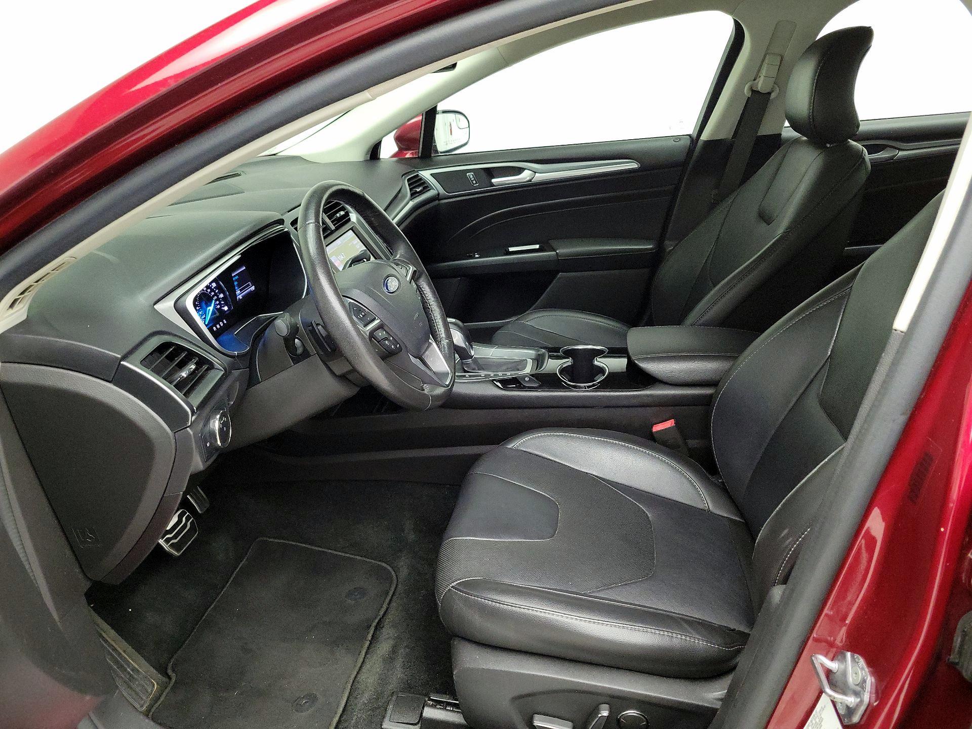 Thumbnail: 2016 Ford Fusion - 11