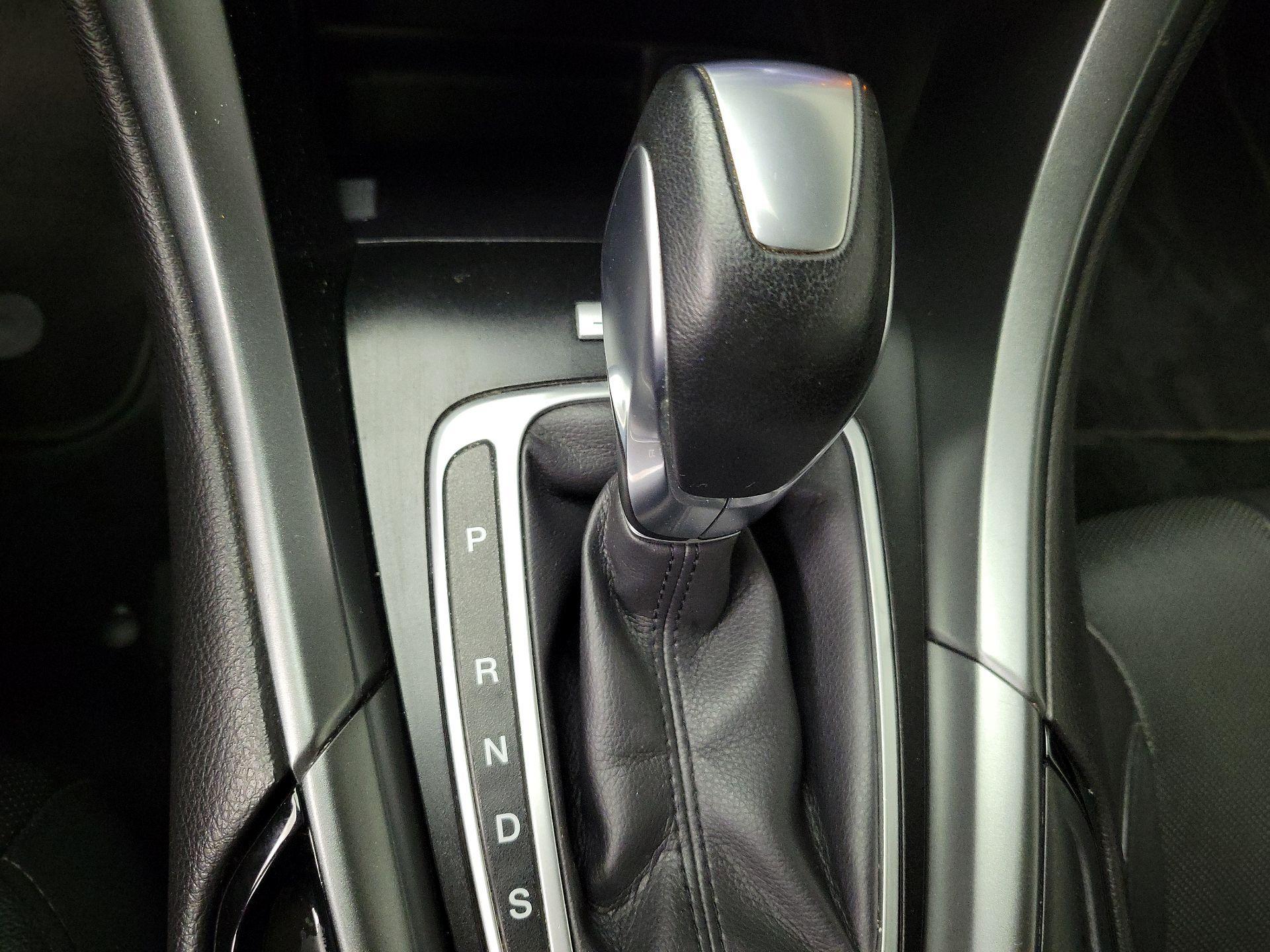 Thumbnail: 2016 Ford Fusion - 17