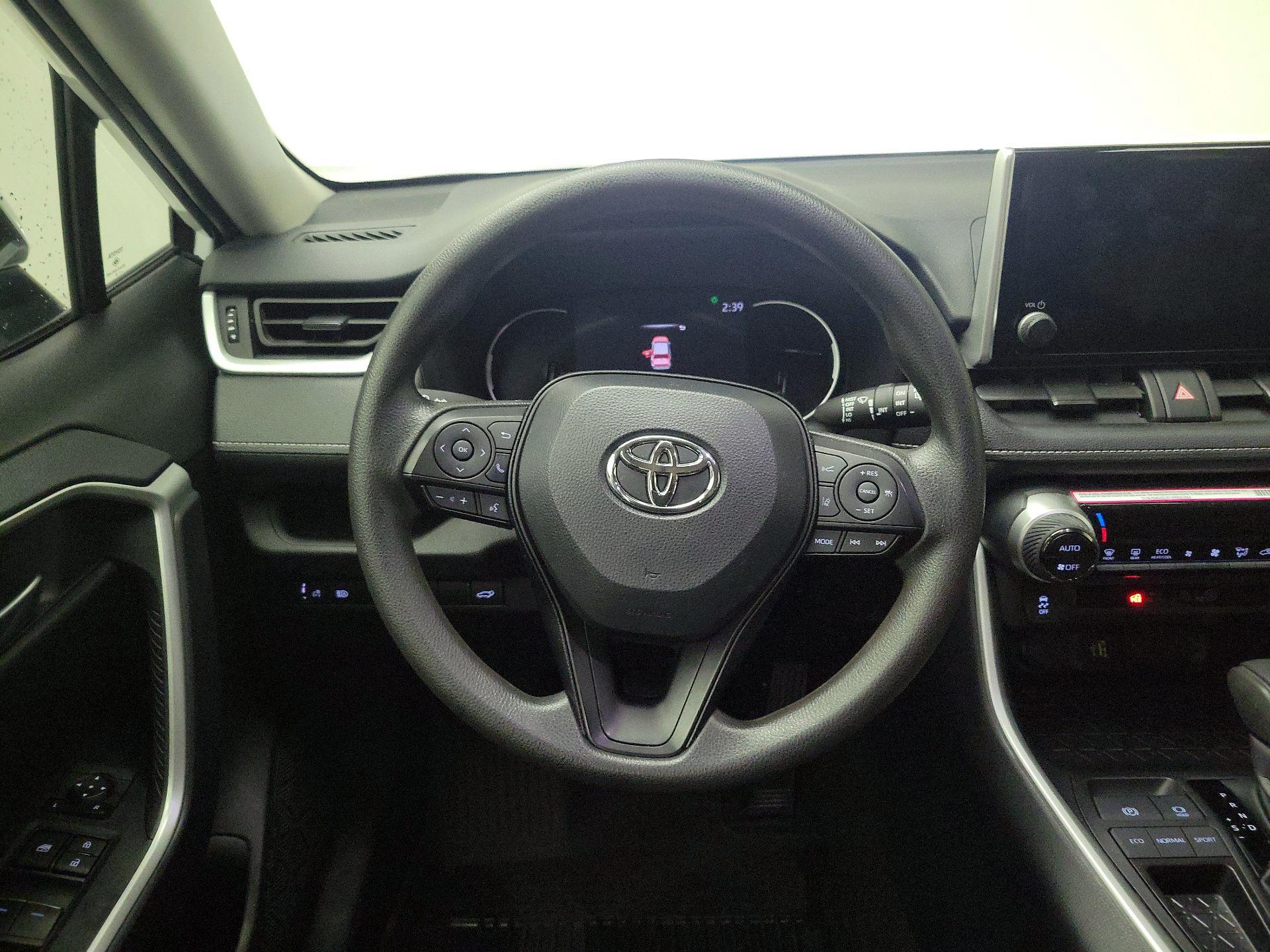 Thumbnail: 2024 Toyota RAV4 - 10