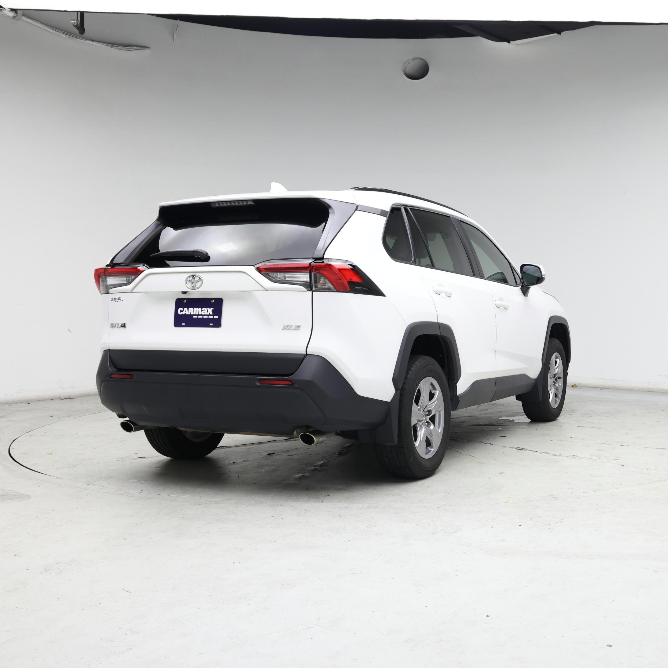 Thumbnail: 2024 Toyota RAV4 - 8