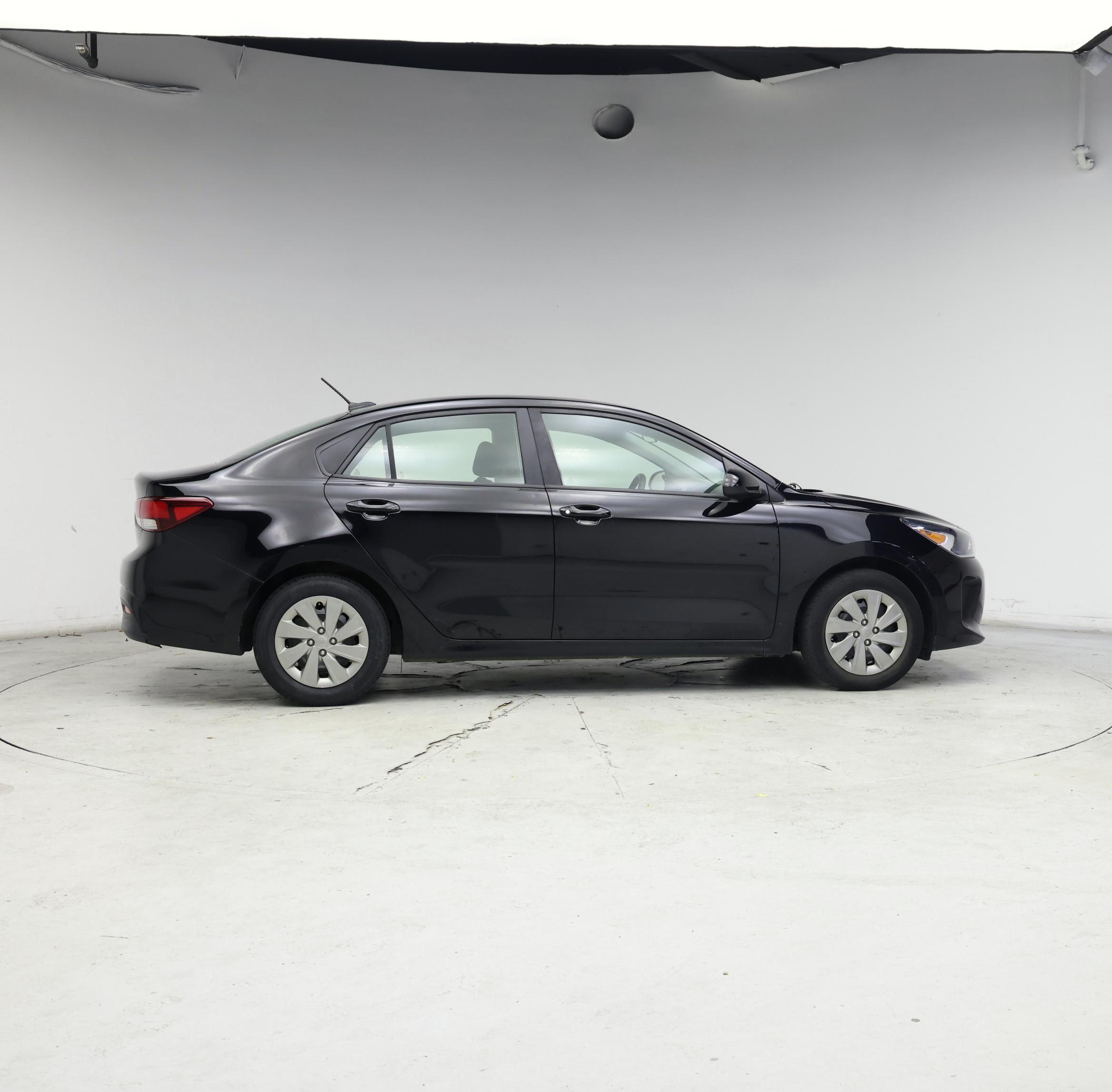 Thumbnail: 2020 Kia Rio - 7
