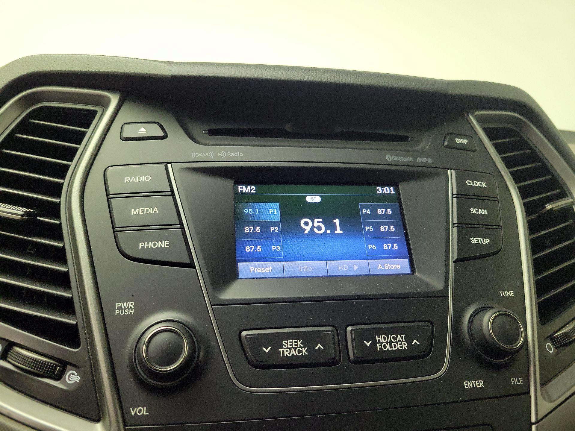 Thumbnail: 2016 Hyundai Santa Fe - 15