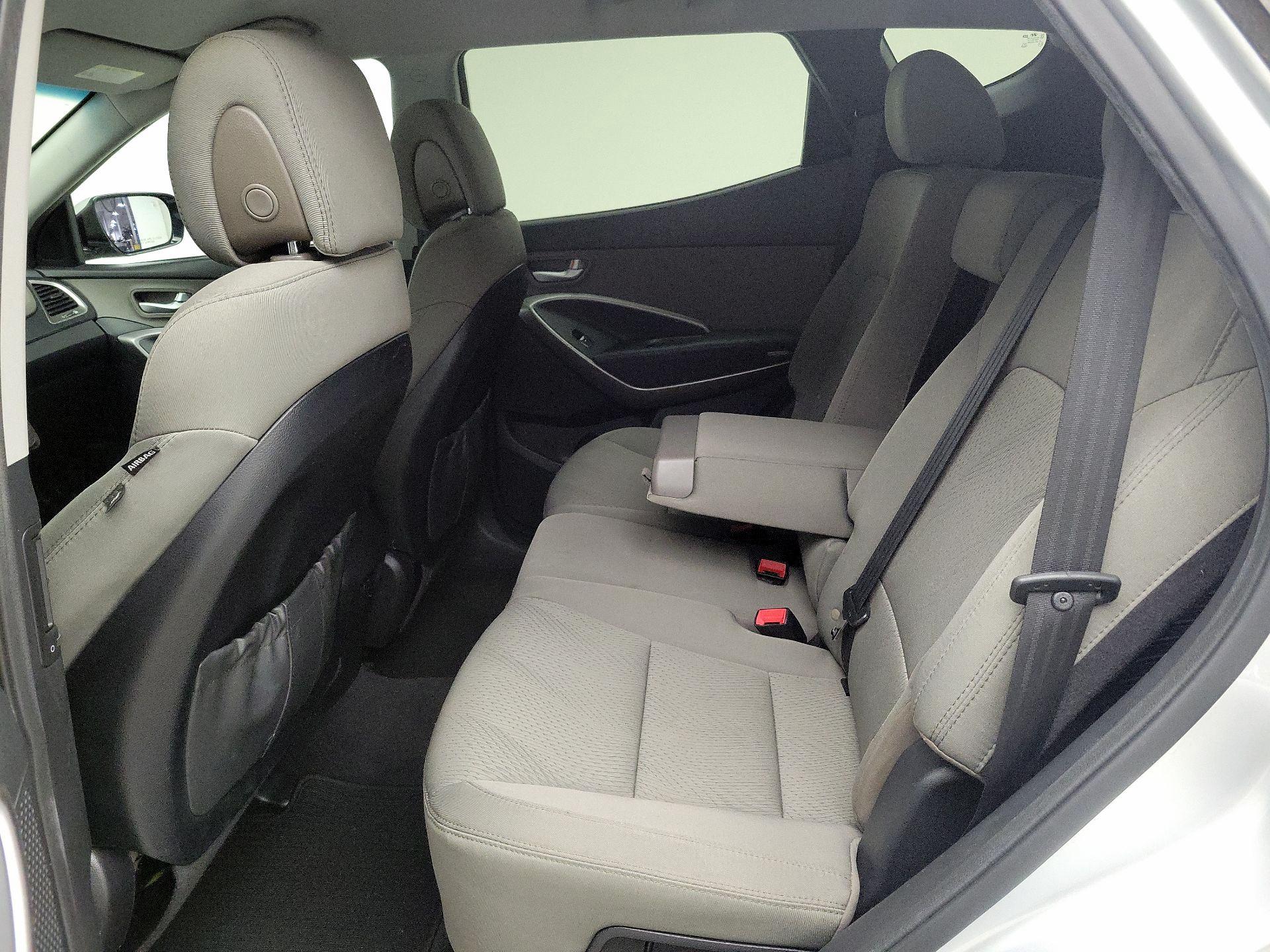 Thumbnail: 2016 Hyundai Santa Fe - 19
