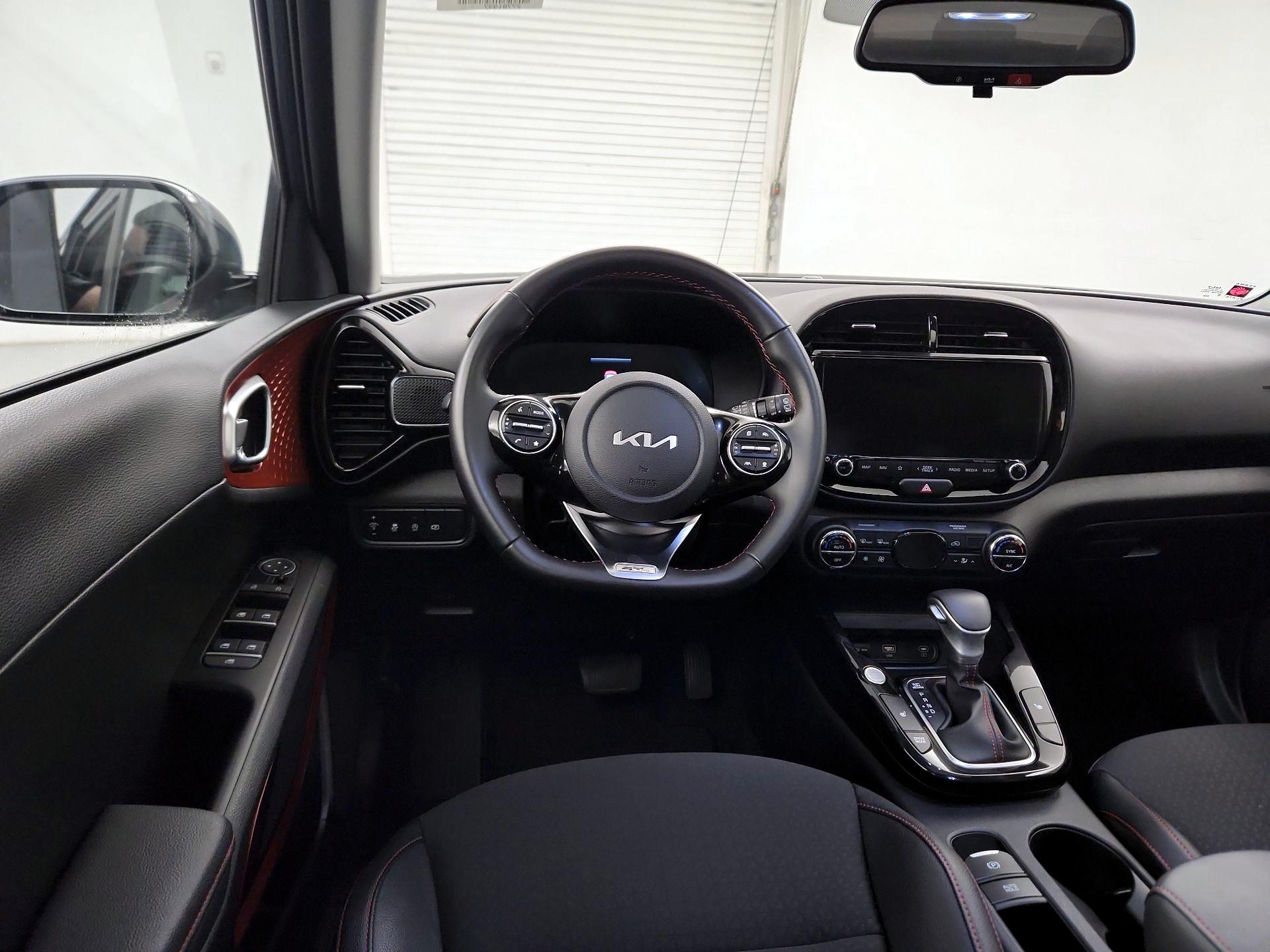 Thumbnail: 2023 Kia Soul - 10