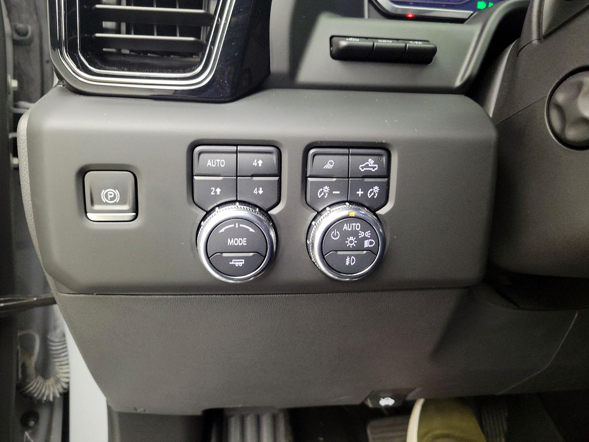Thumbnail: 2024 GMC Sierra 1500 - 13
