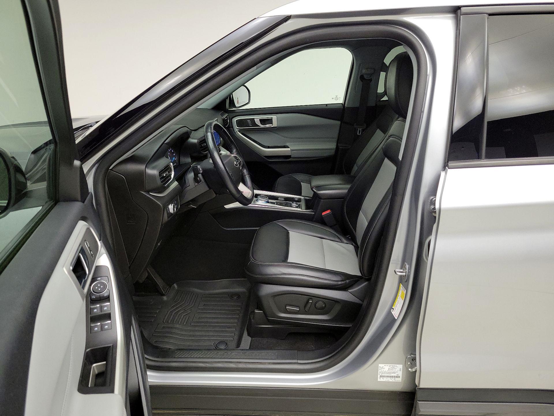 Thumbnail: 2022 Ford Explorer - 11