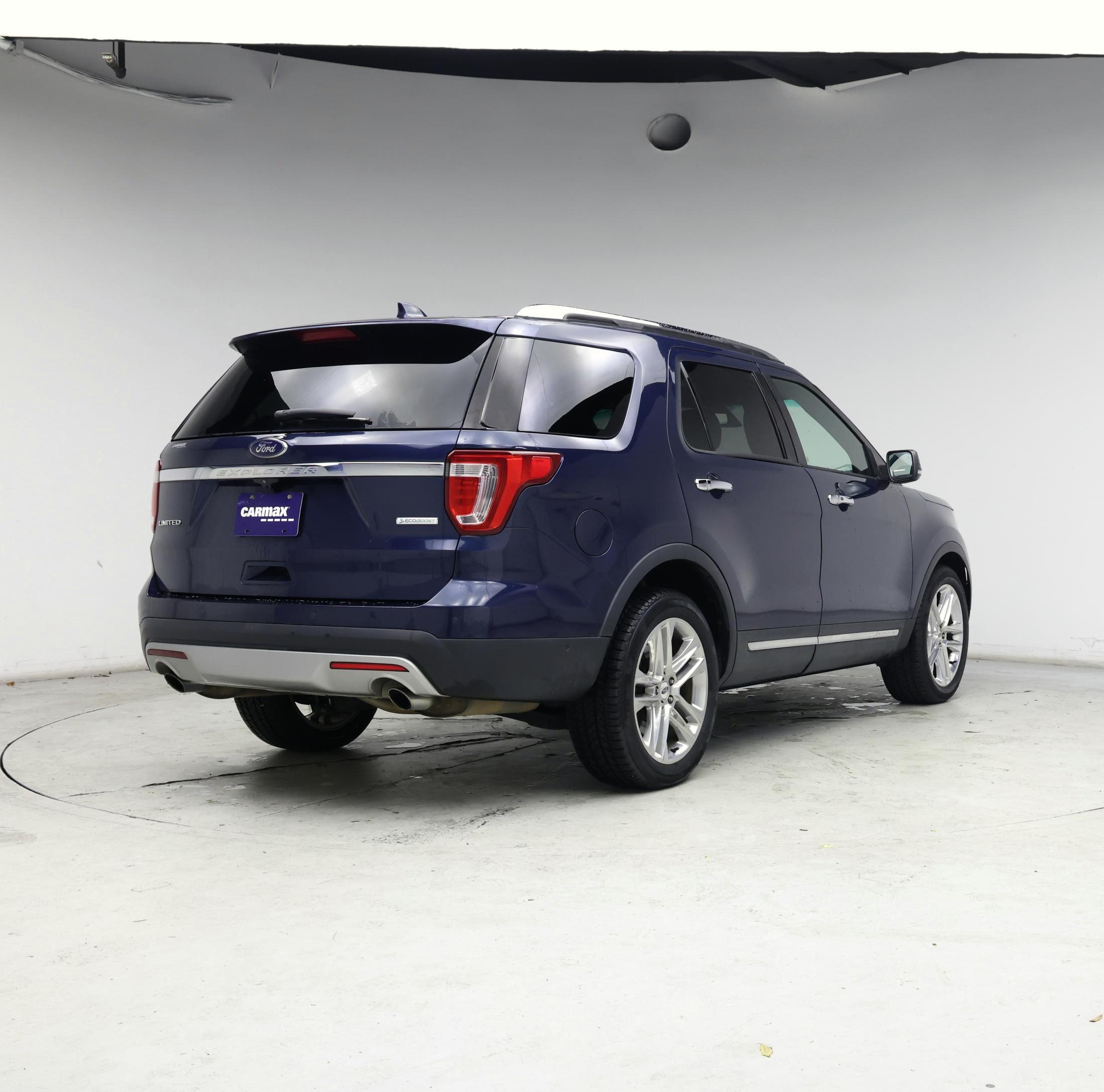 Thumbnail: 2017 Ford Explorer - 8