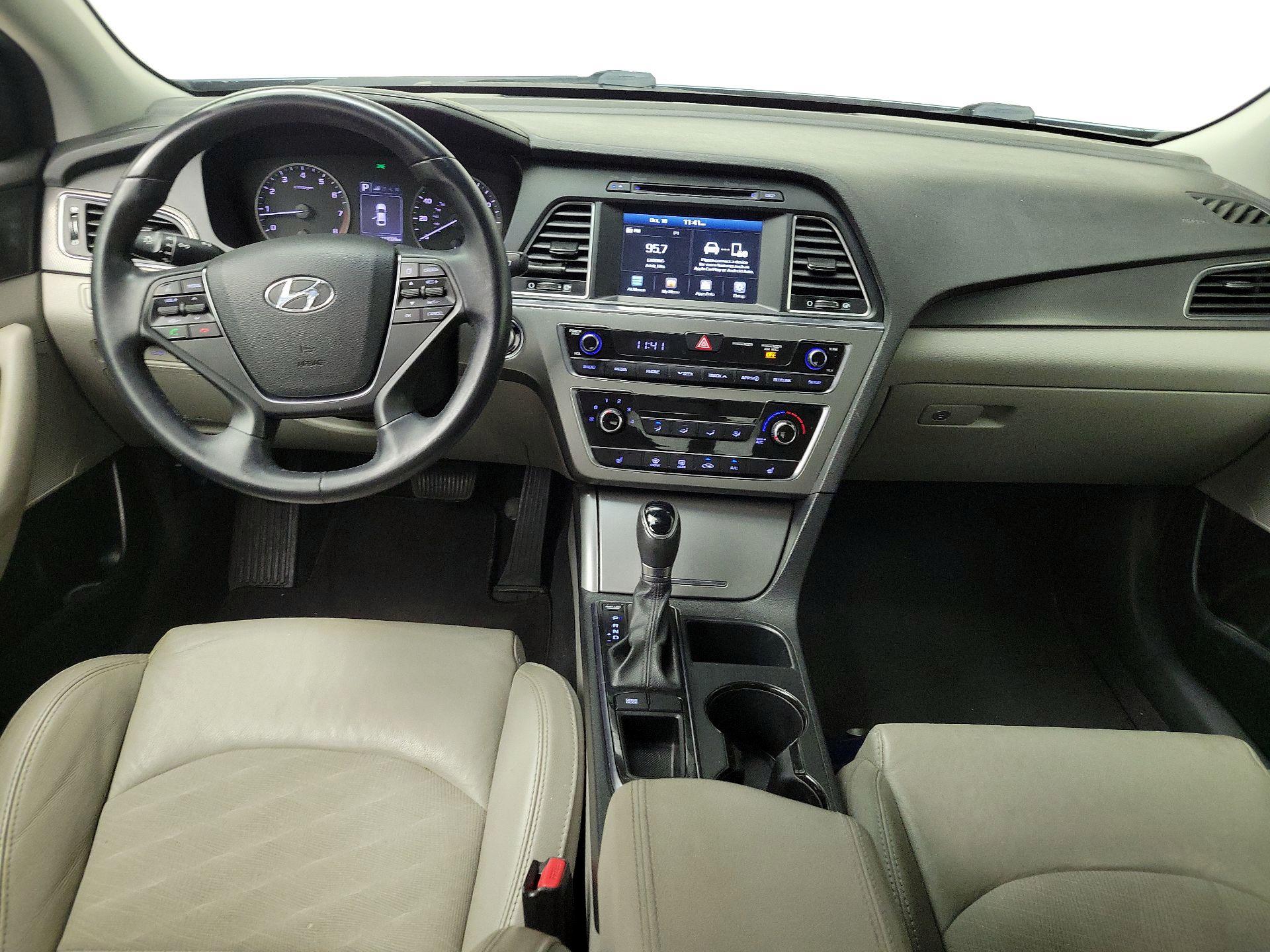 Thumbnail: 2017 Hyundai Sonata - 9