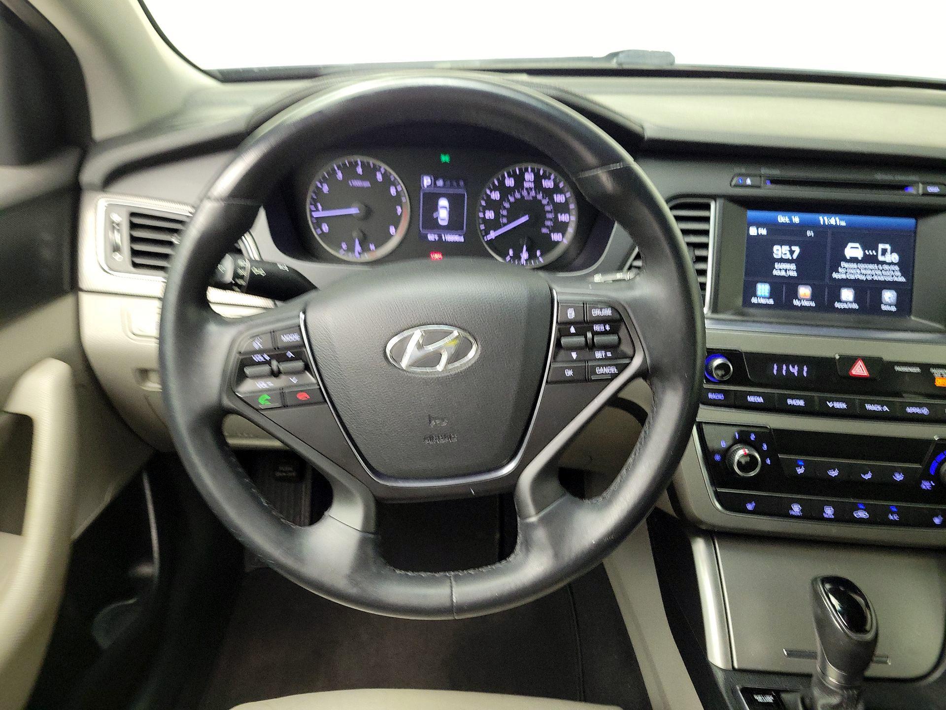 Thumbnail: 2017 Hyundai Sonata - 10
