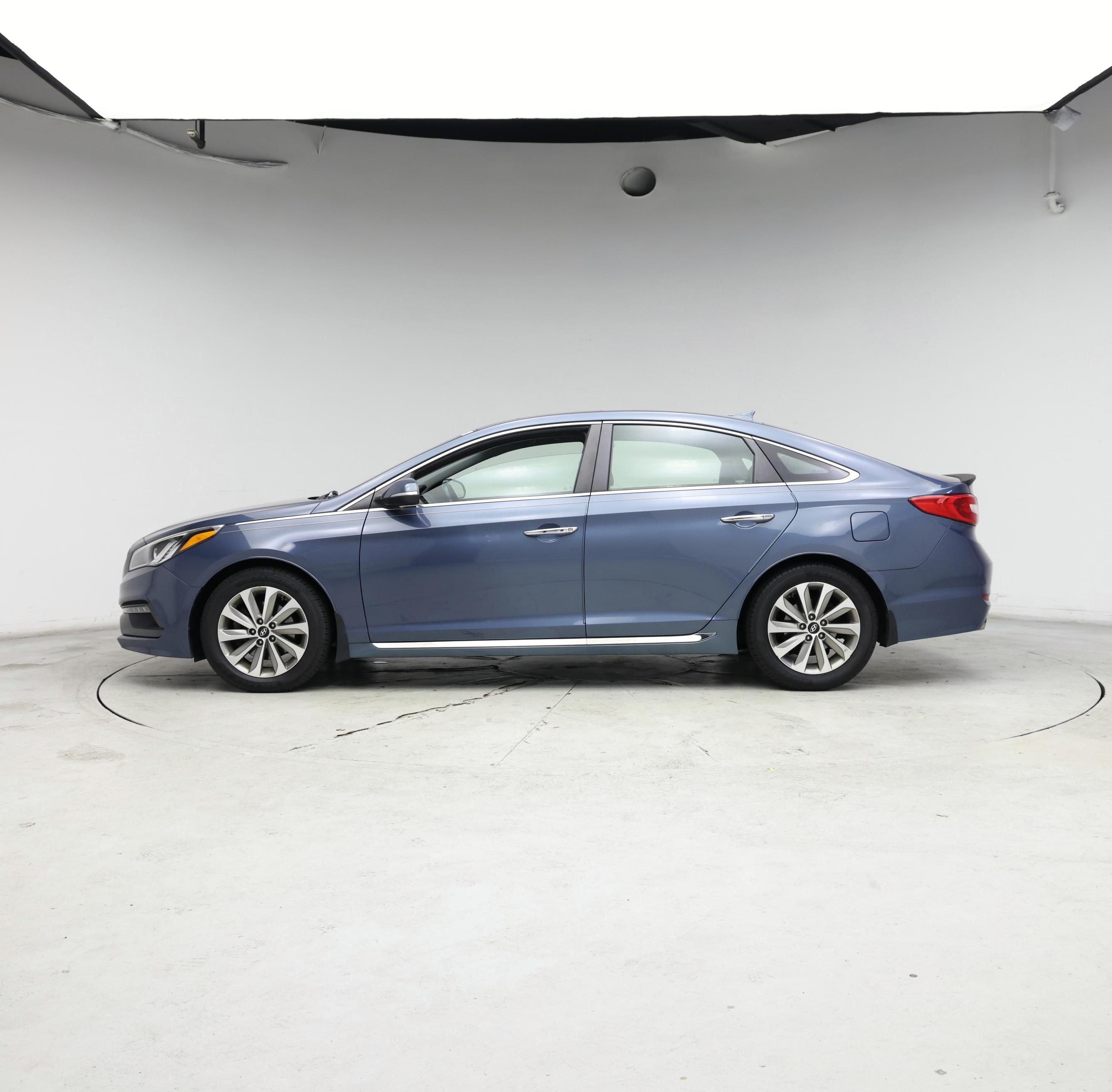 Thumbnail: 2017 Hyundai Sonata - 3