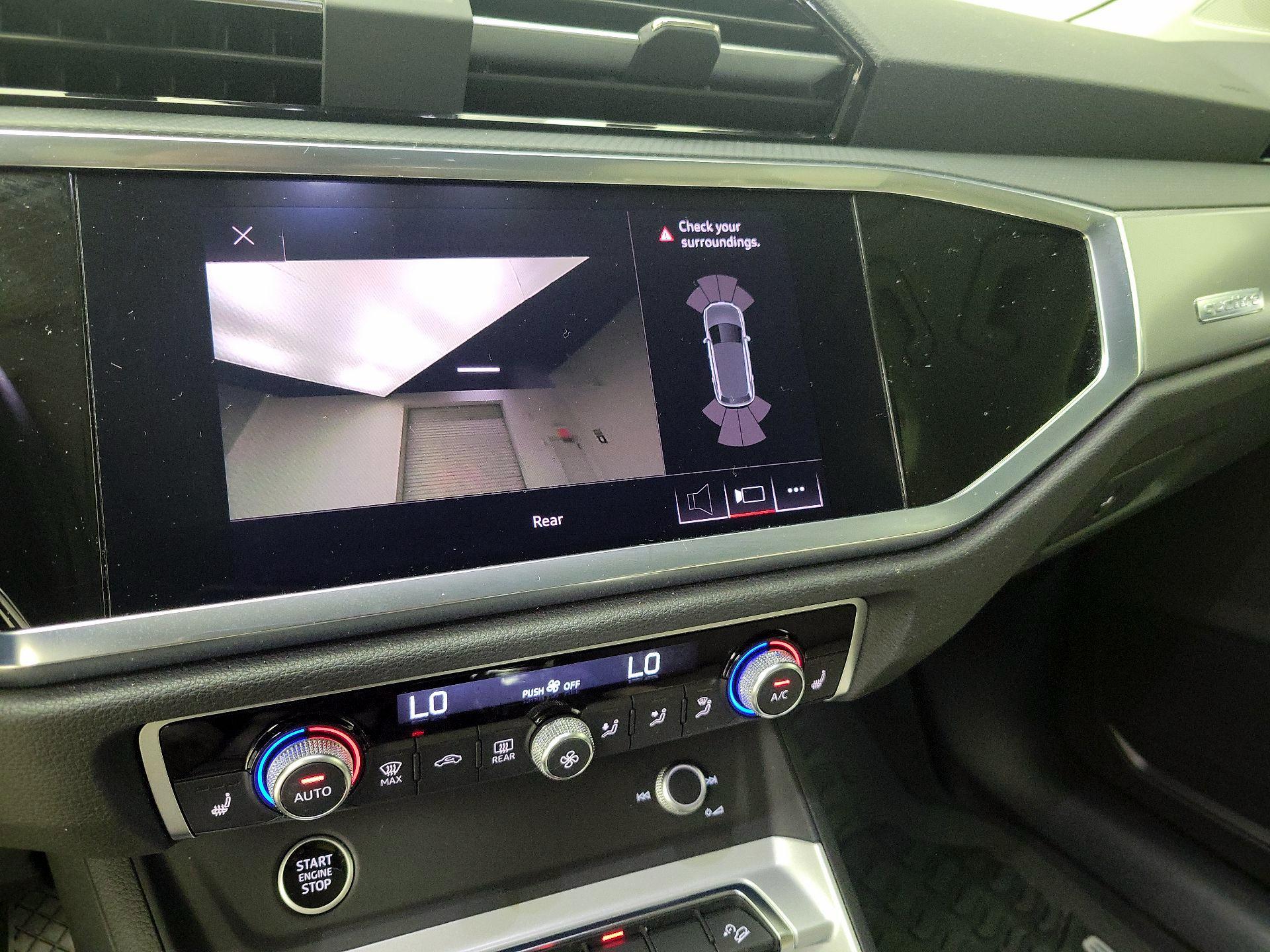 Thumbnail: 2021 Audi Q3 - 14