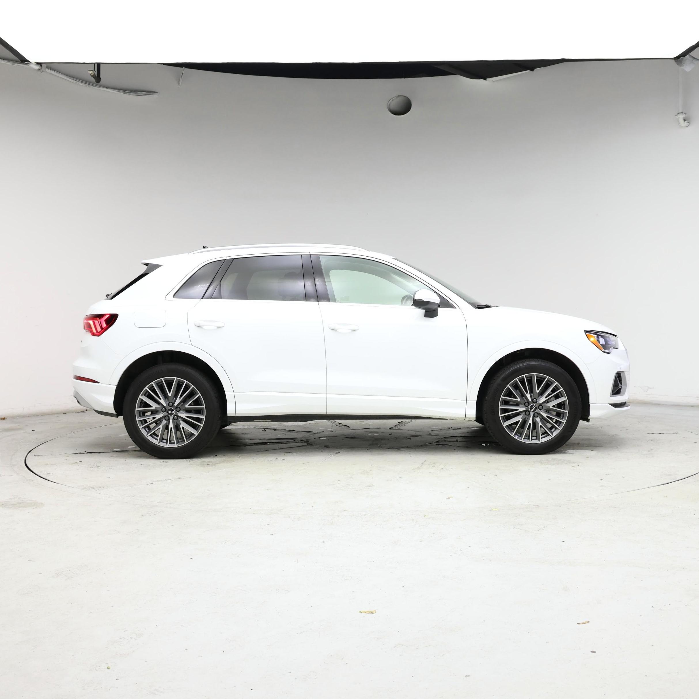 Thumbnail: 2021 Audi Q3 - 7