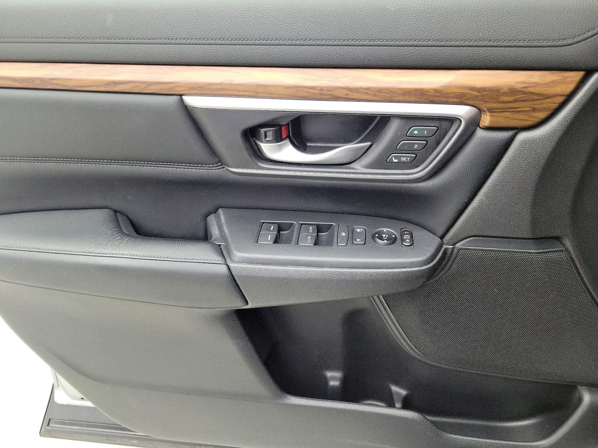 Thumbnail: 2017 Honda CR-V - 12
