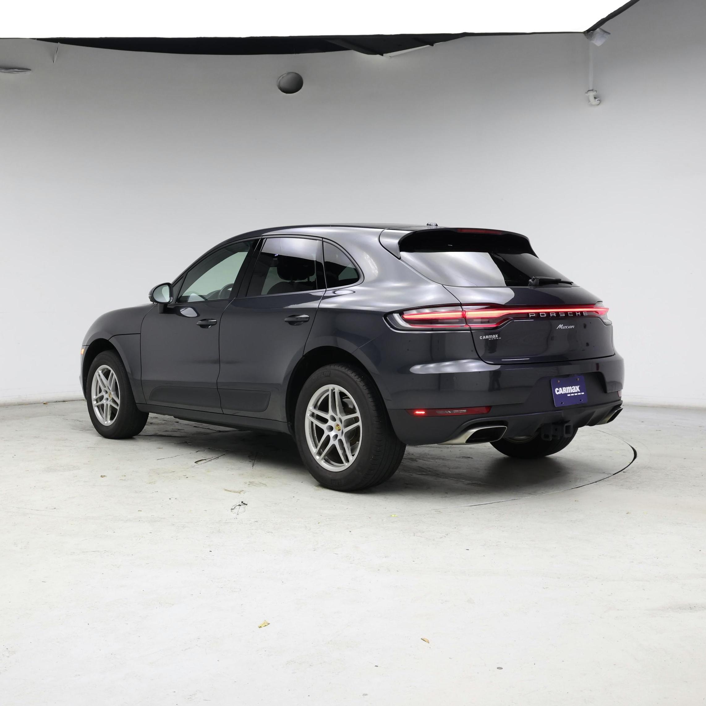 Thumbnail: 2020 Porsche Macan - 2