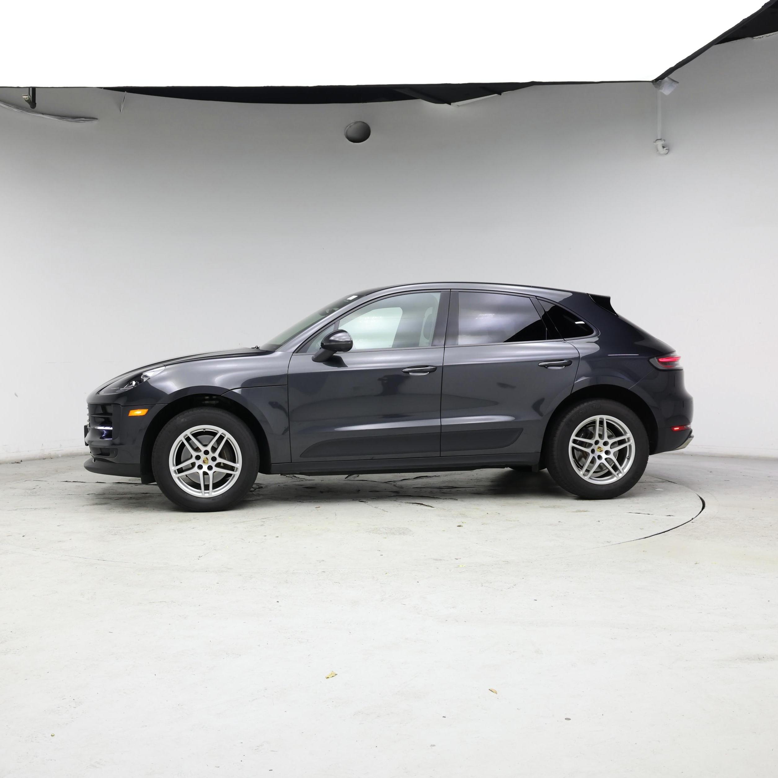 Thumbnail: 2020 Porsche Macan - 3