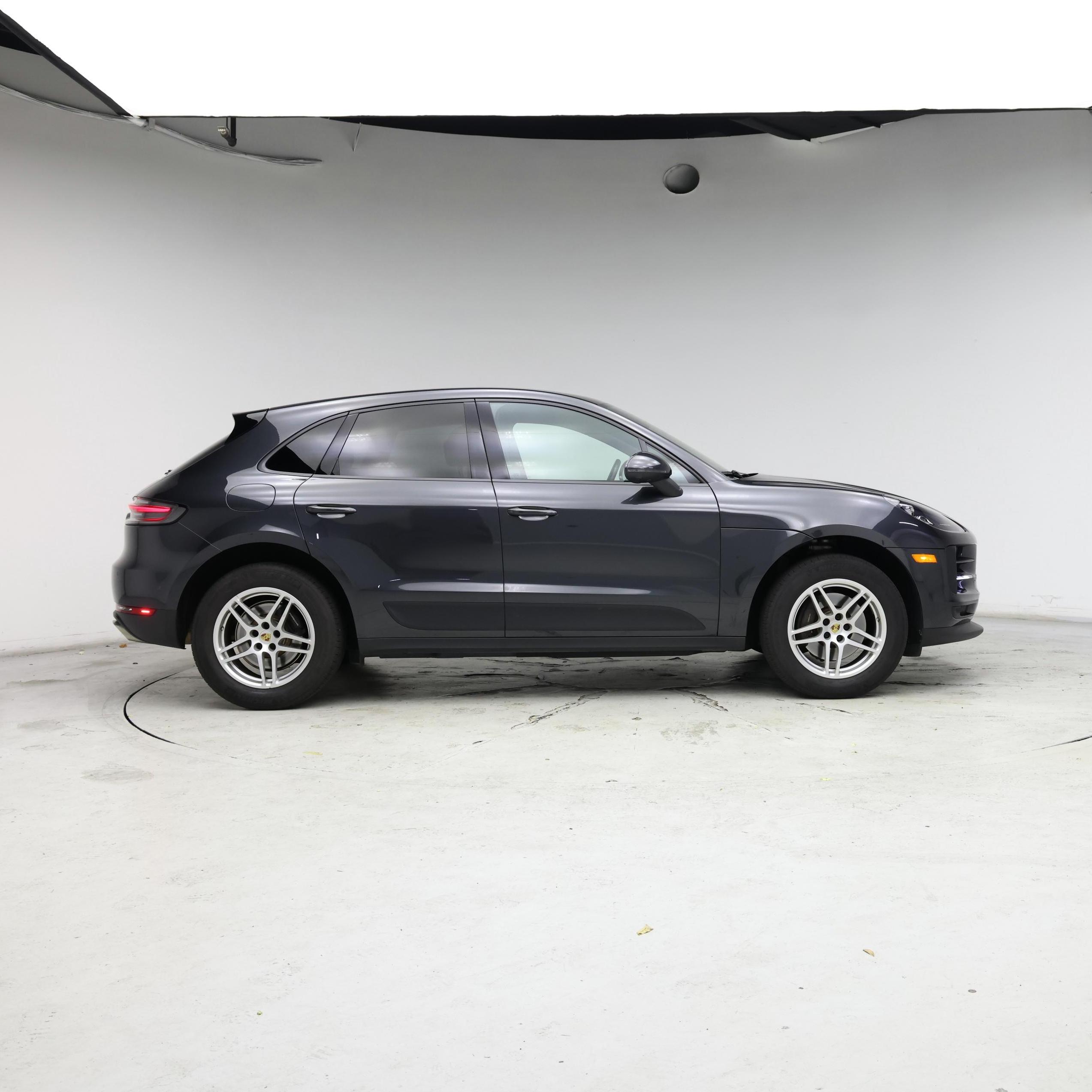 Thumbnail: 2020 Porsche Macan - 7