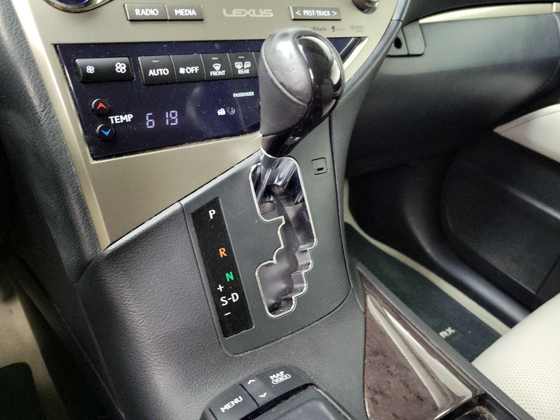 Thumbnail: 2015 Lexus RX - 17