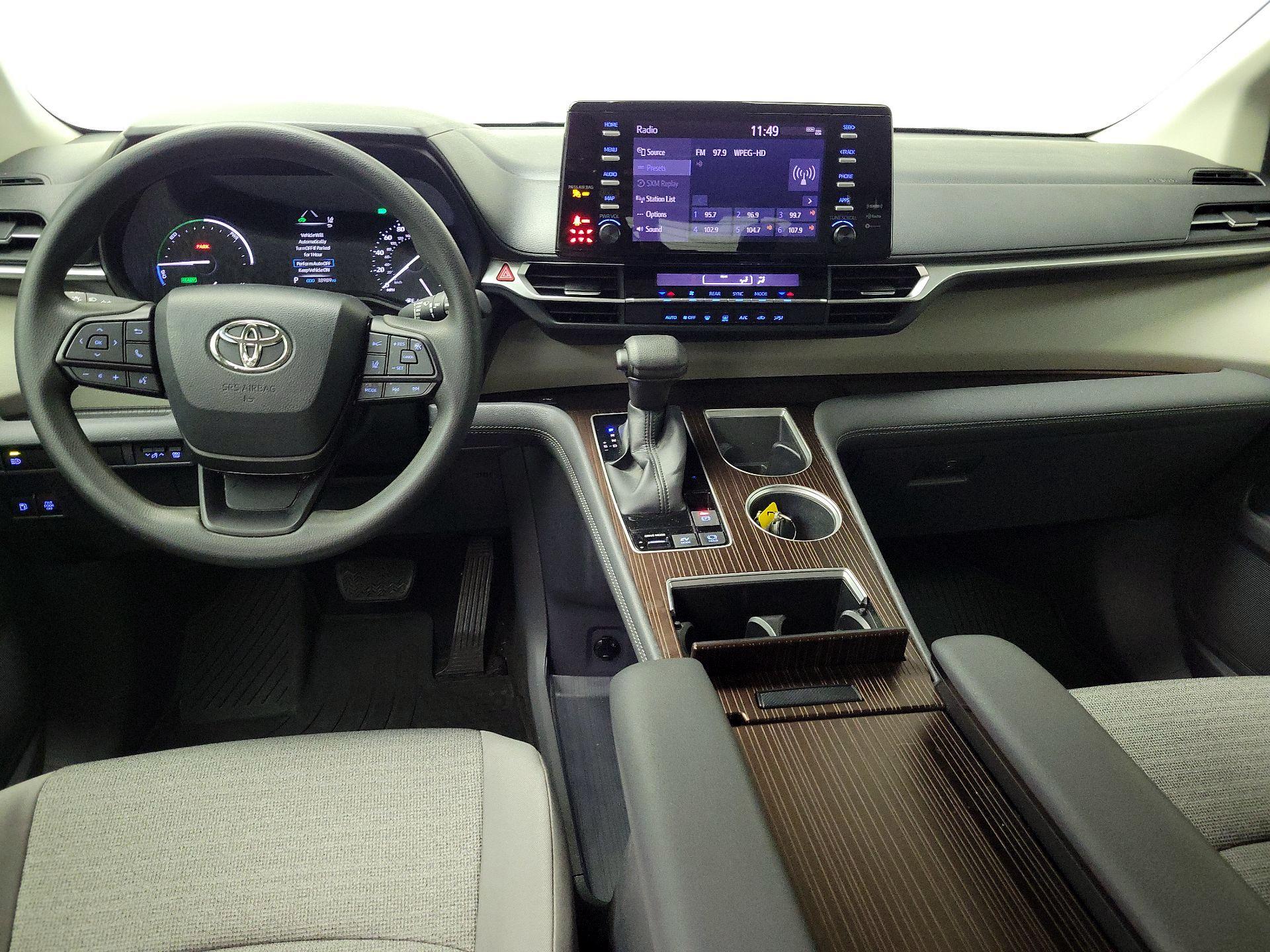 Thumbnail: 2022 Toyota Sienna - 9