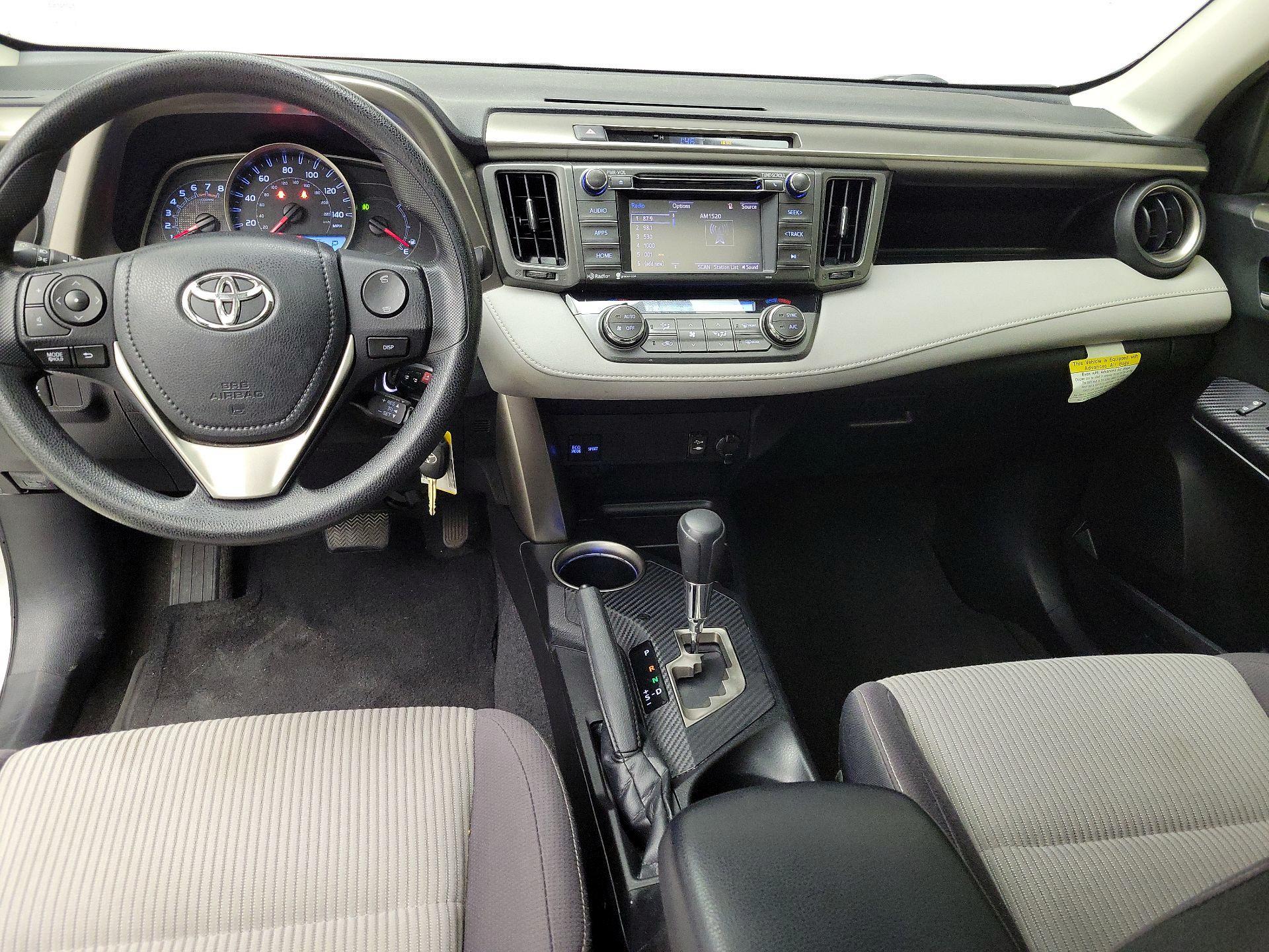 Thumbnail: 2015 Toyota RAV4 - 9