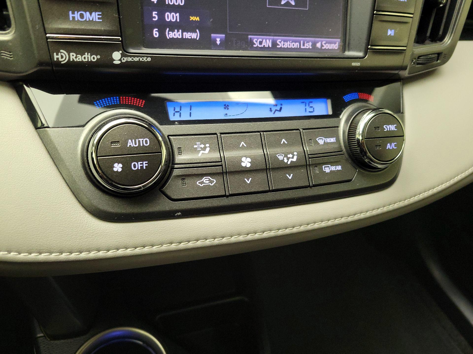 Thumbnail: 2015 Toyota RAV4 - 15