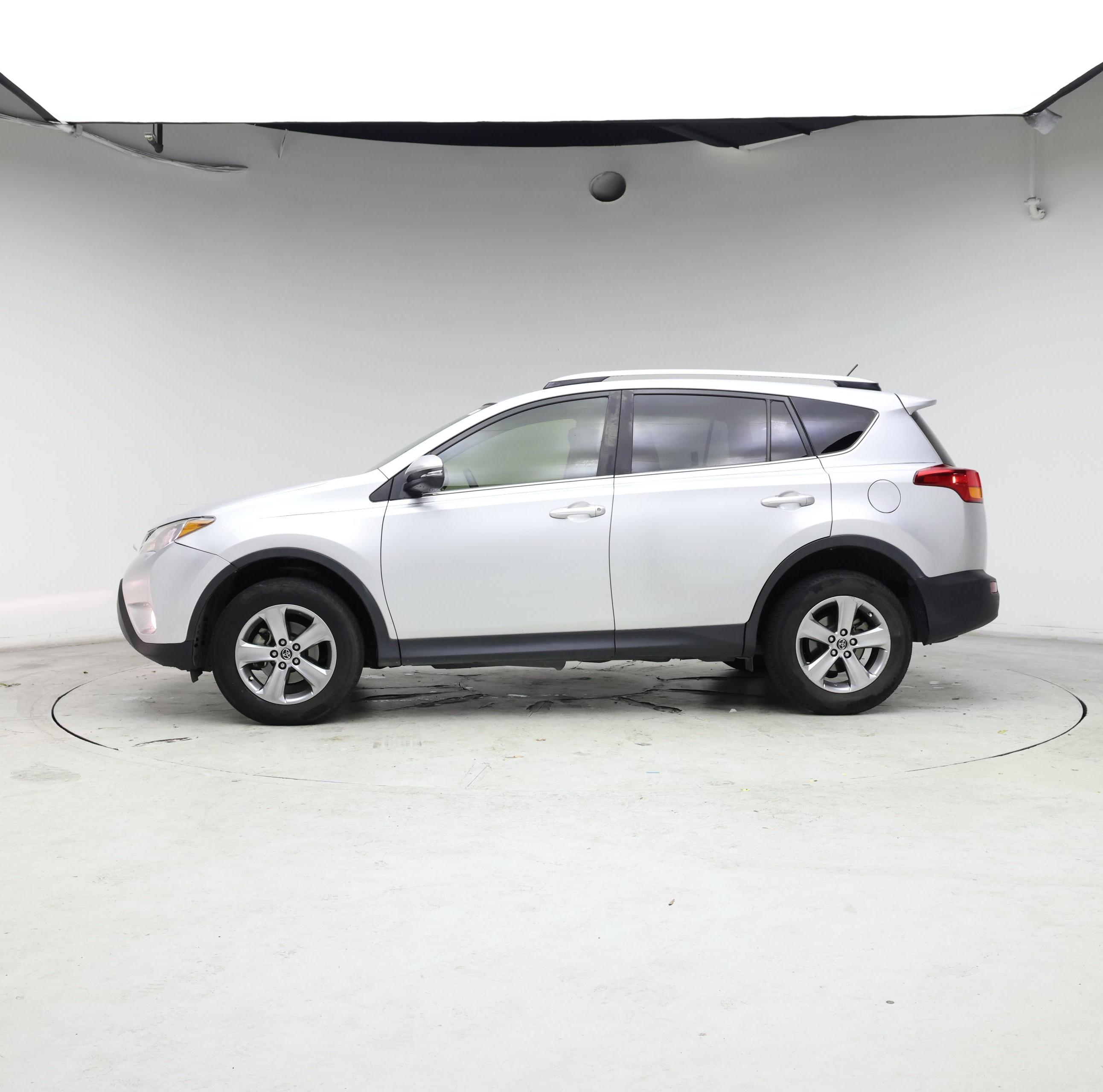 Thumbnail: 2015 Toyota RAV4 - 3